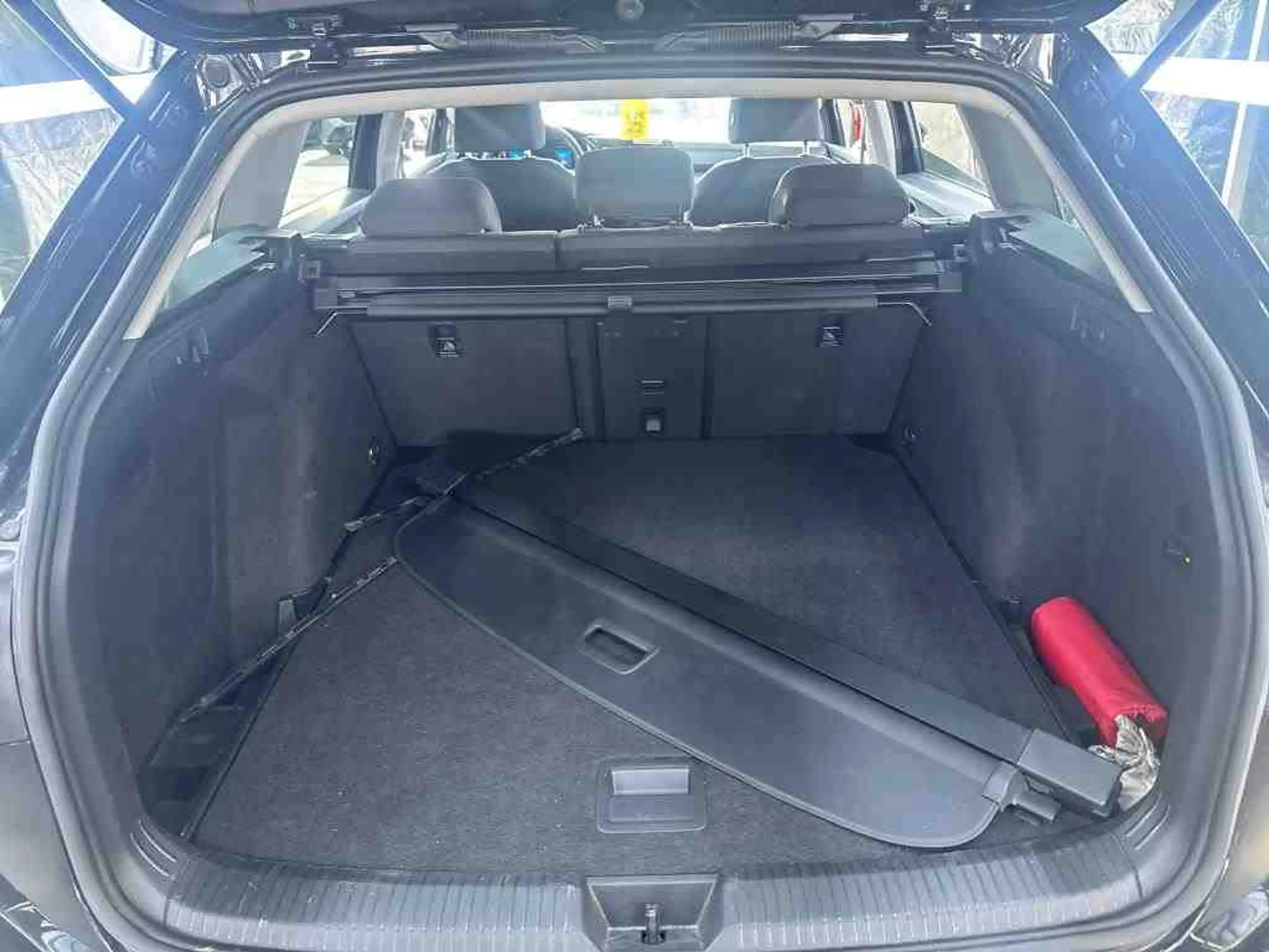 Volkswagen Golf Variant Golf VIII Variant 2.0 TDI DSG ACTIVE*LED*AHK*PDC — photo 9
