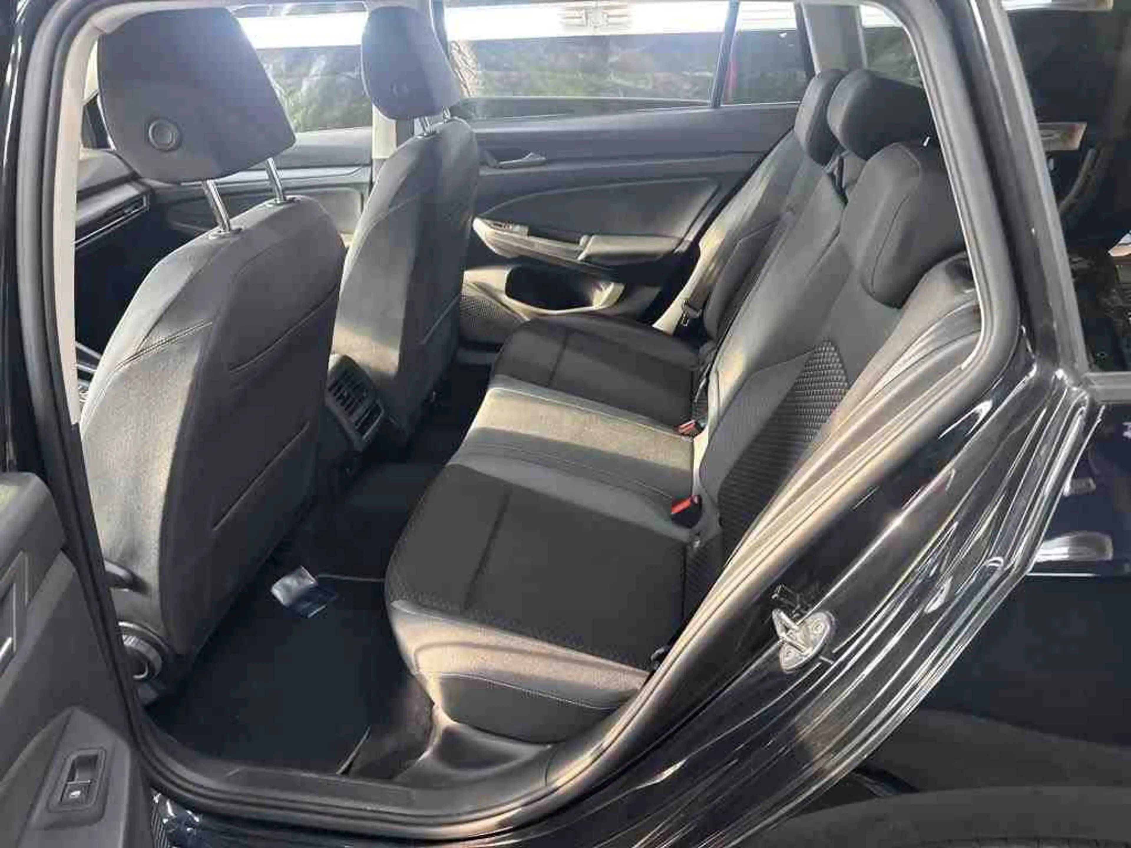 Volkswagen Golf Variant Golf VIII Variant 2.0 TDI DSG ACTIVE*LED*AHK*PDC — photo 8