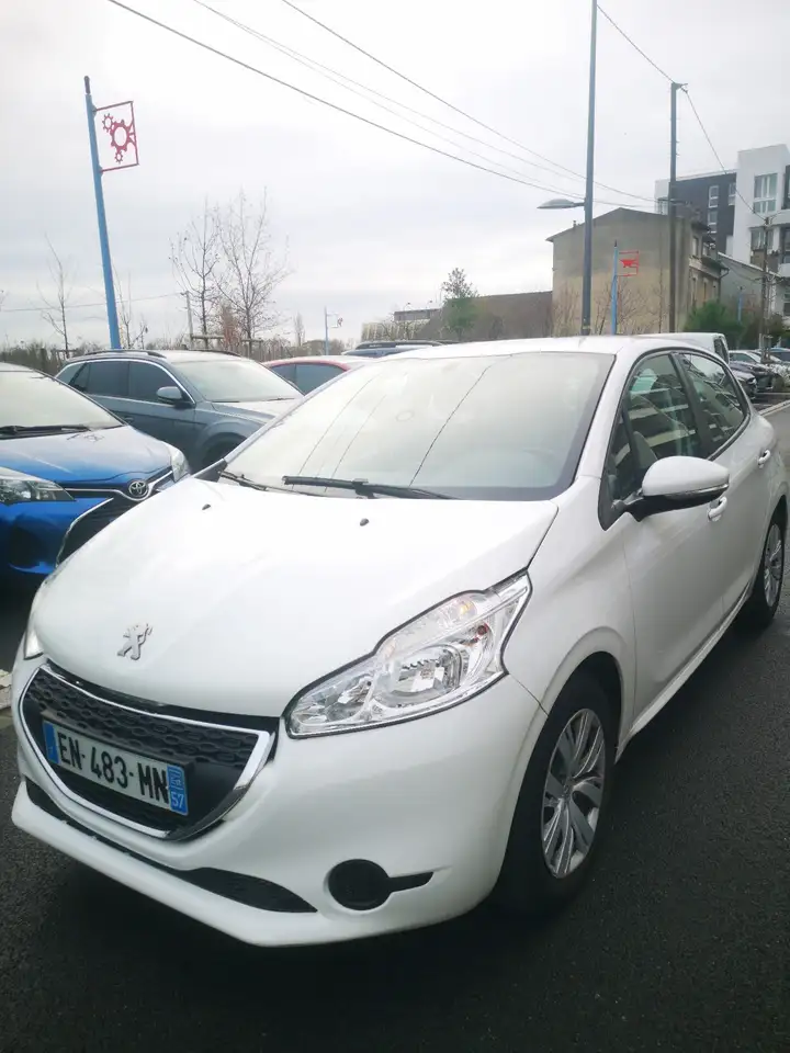 Peugeot 208 1.2 VTi 82ch BVM5 Active