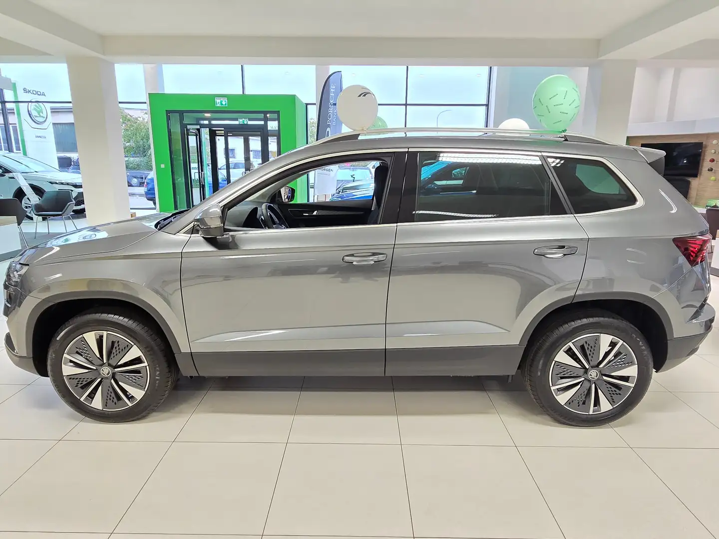 Skoda Karoq Selection Grau - 2