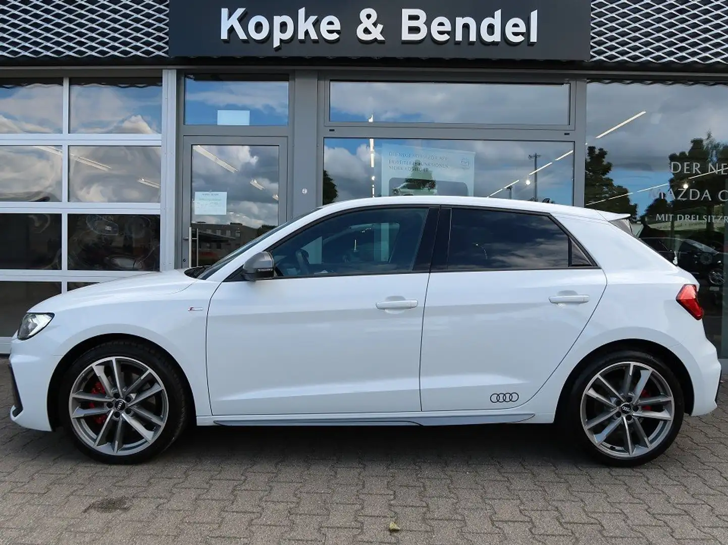 Audi A1 Sportback 40 TFSI S-LINE aus seriösem Vorbesitz*TO Weiß - 2