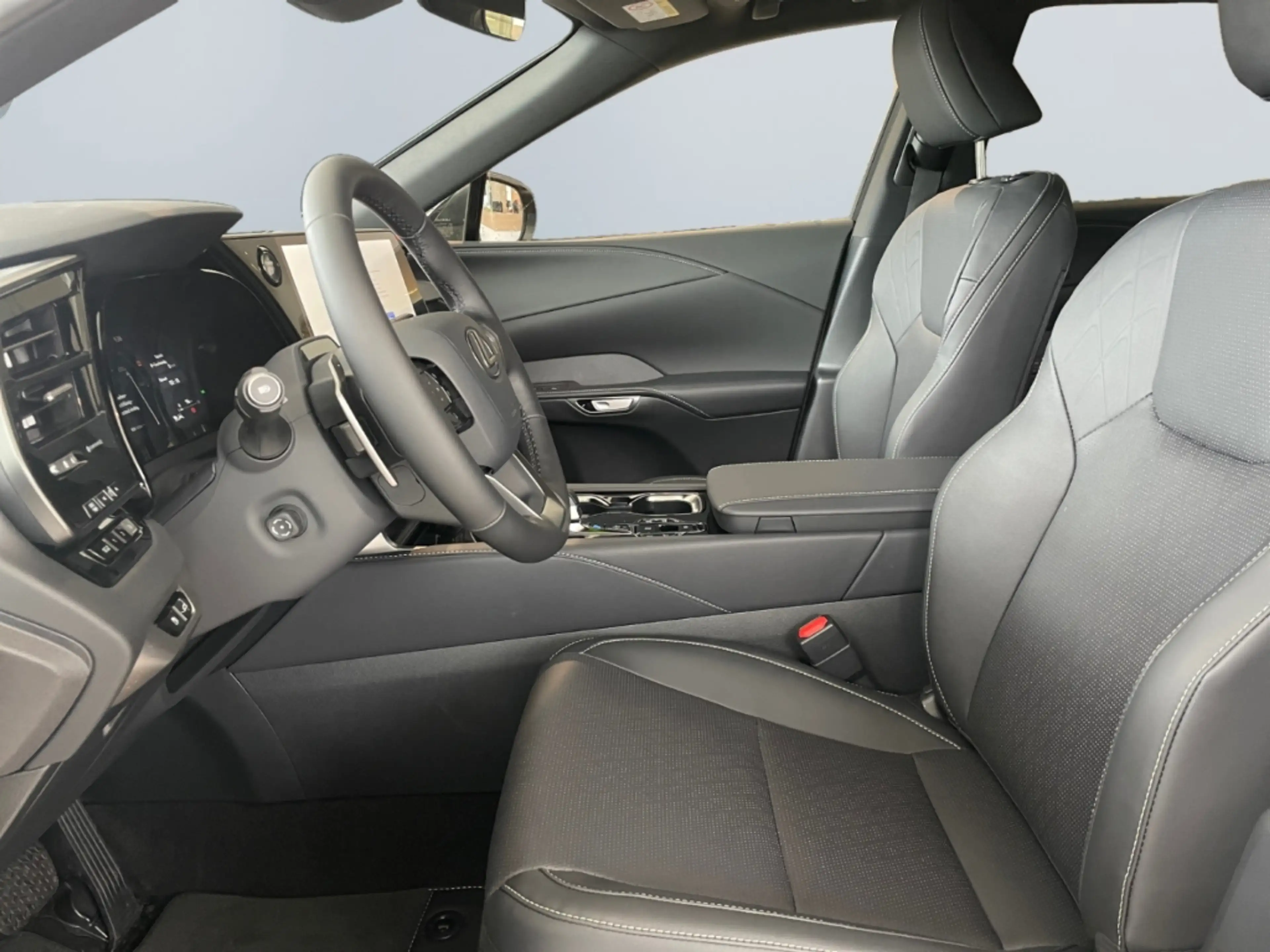 Lexus RX 450h 450 h+ E-FOUR F Sport Design — photo 9