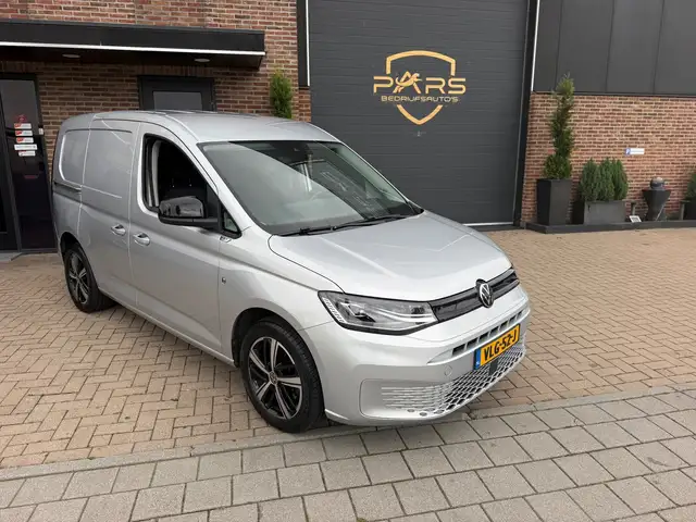 Volkswagen Caddy view 6