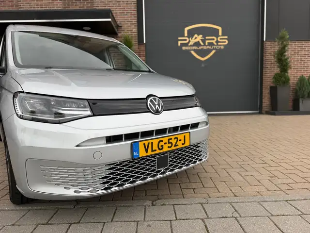 Volkswagen Caddy view 3