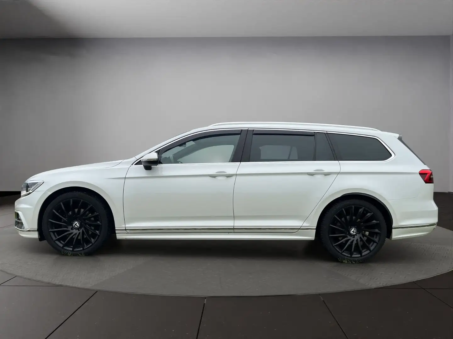 Volkswagen Passat Variant Highline,R-Line,LED,PANO Blanc - 2