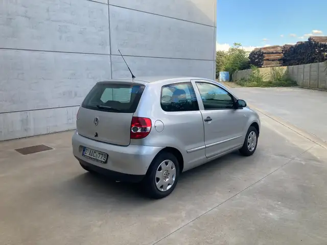 Volkswagen Fox 1.2 benzine 2010 met 102000km*airco*zeer goed*