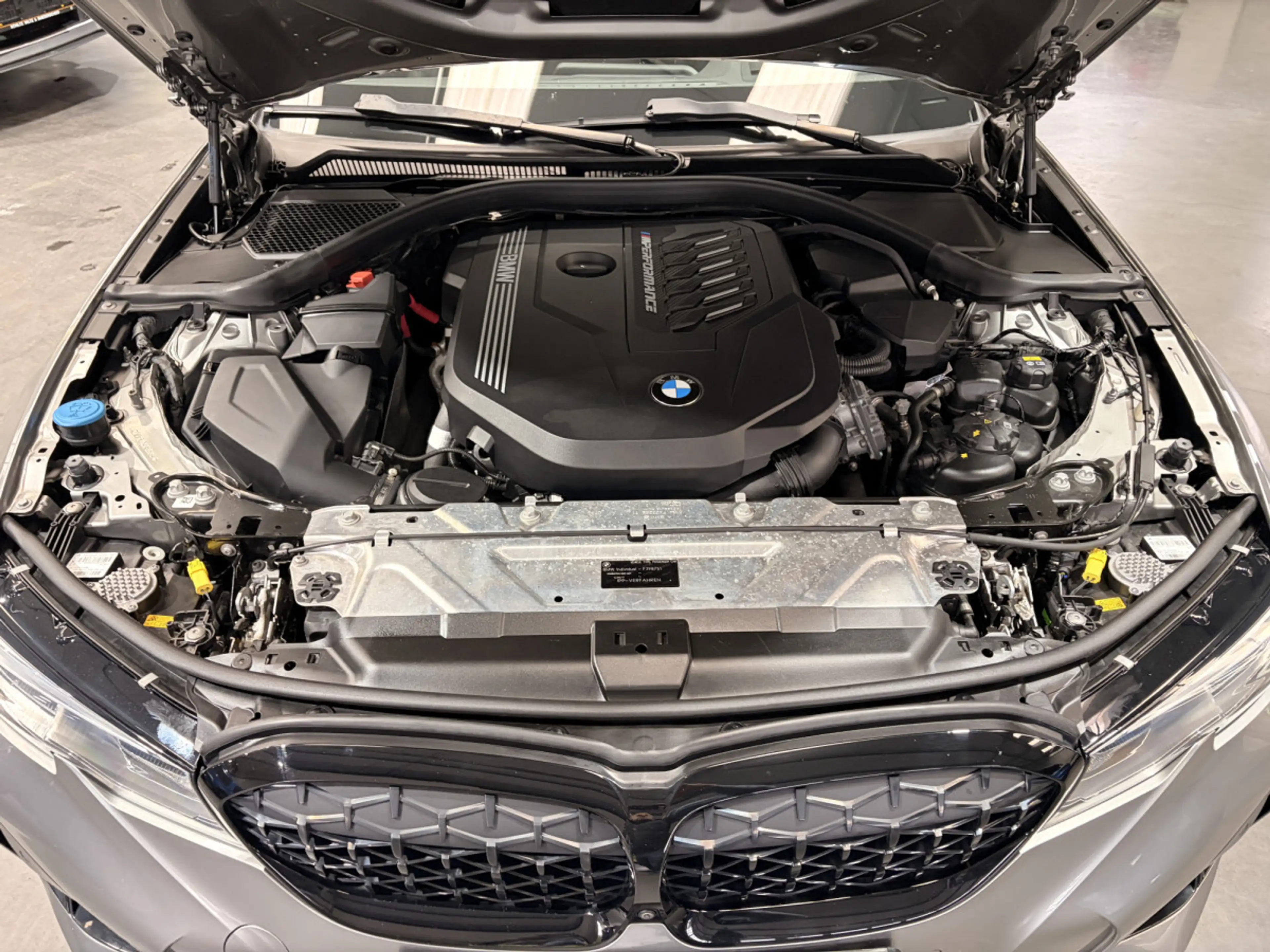 BMW 340 M340i i xDrive Touring — photo 12