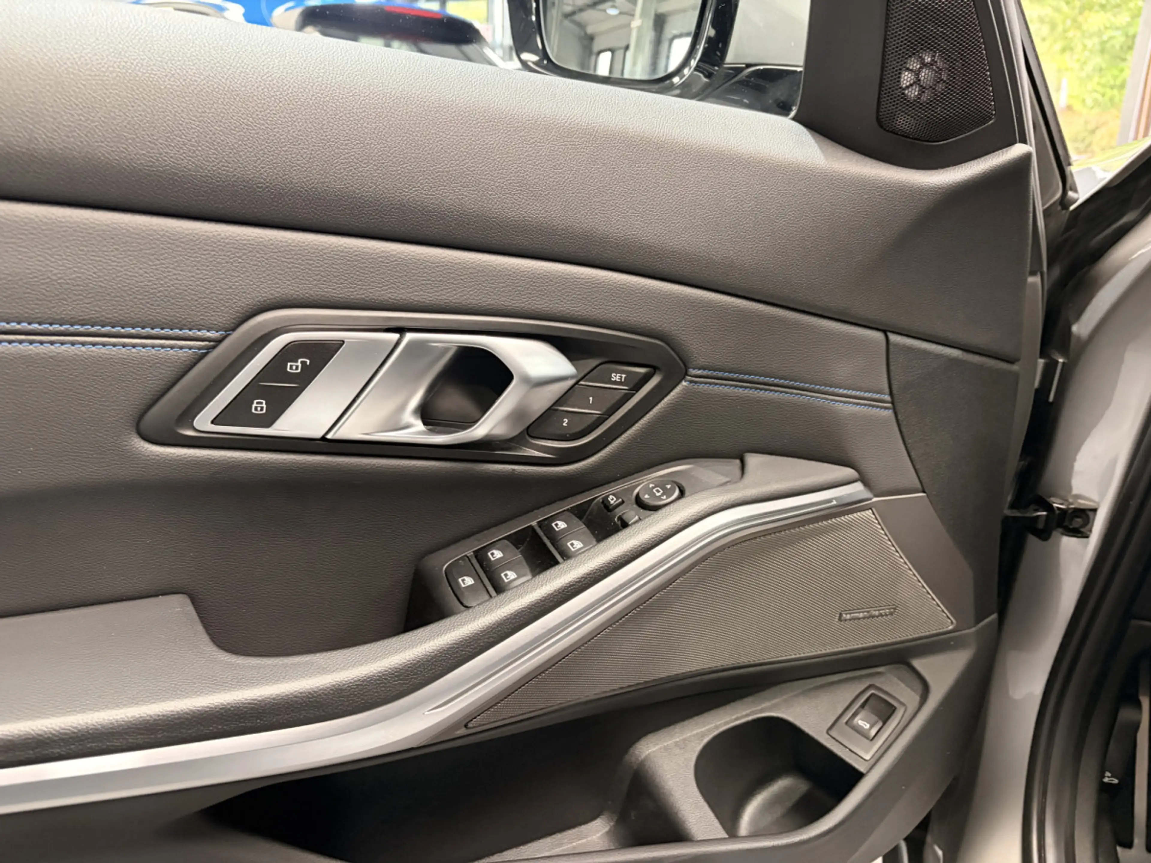 BMW 340 M340i i xDrive Touring — photo 10