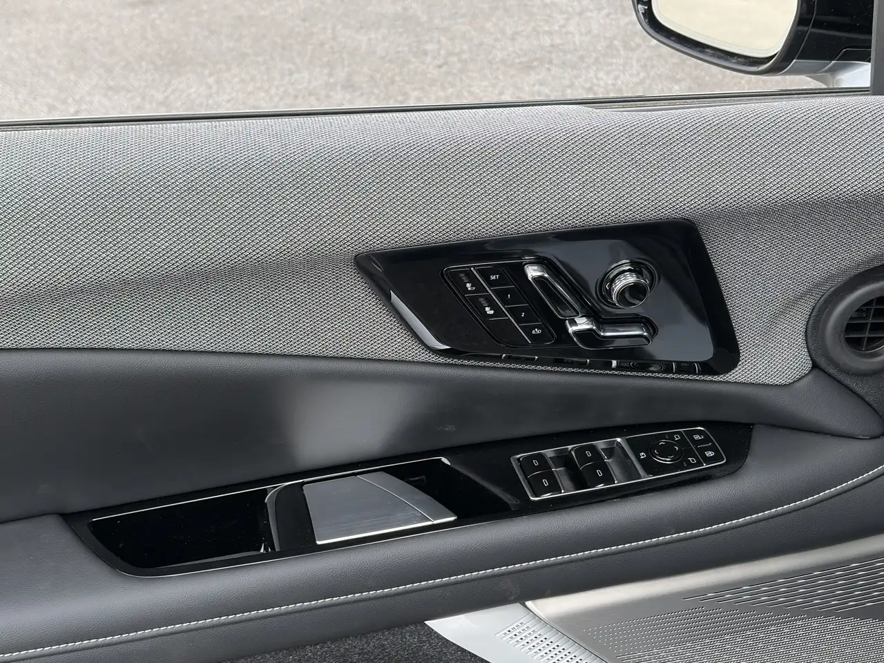Cadillac Optiq снимка Cadillac Optiq