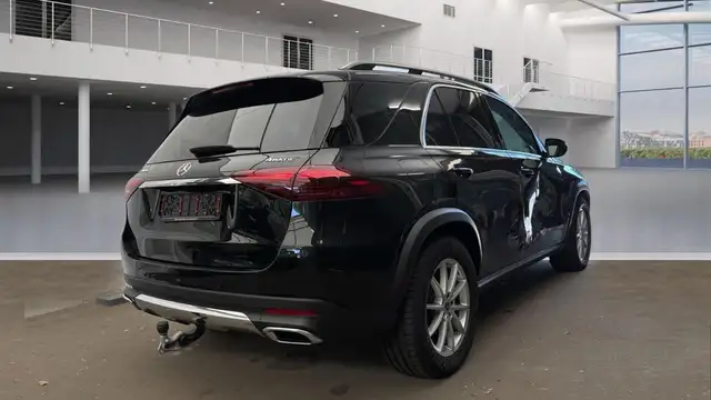 Mercedes-Benz Gle view 4
