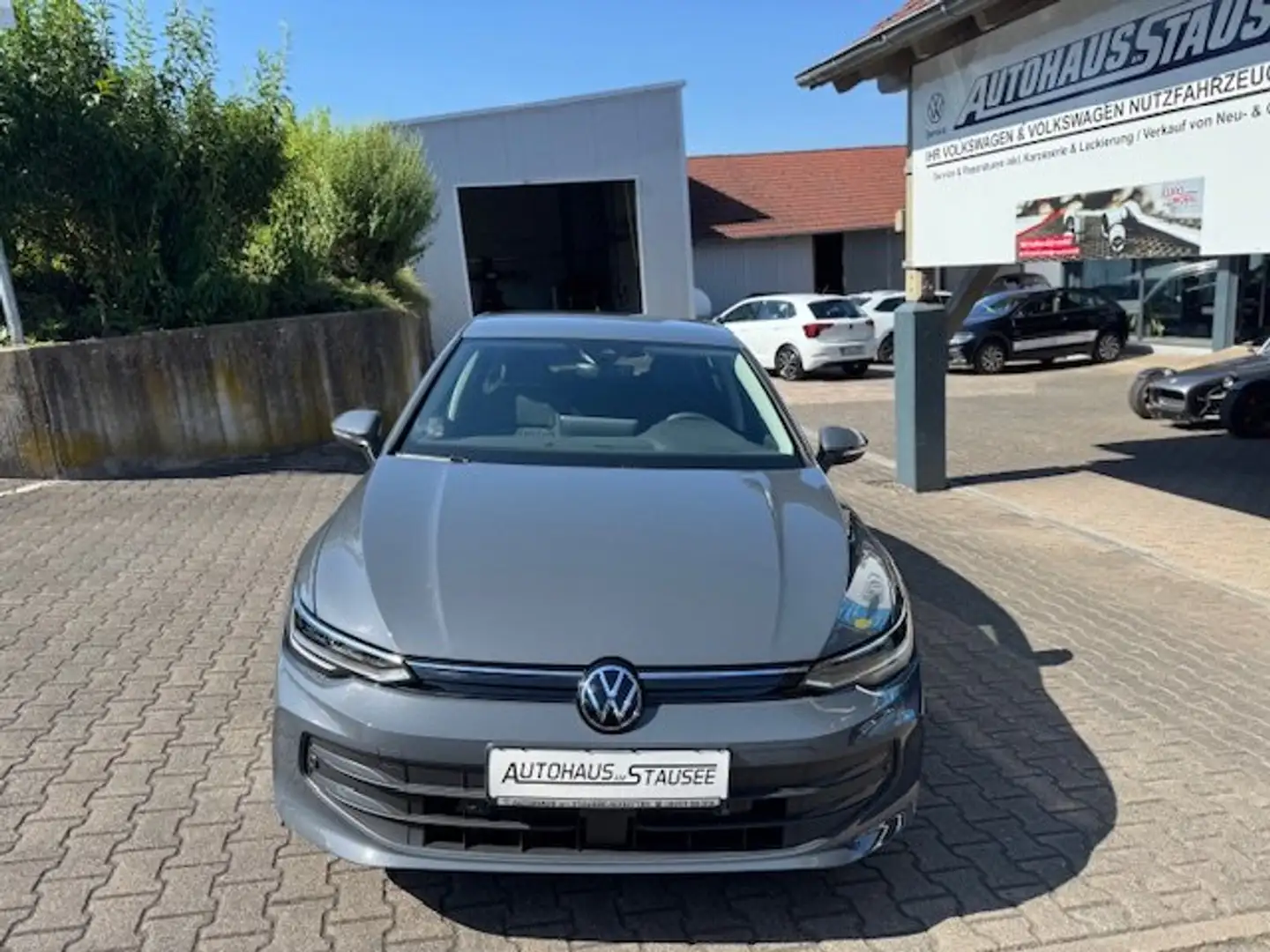 Volkswagen Golf 1.5TSI Life*Park&Comfort*Garantie 2028*Navi vorber Gris - 2