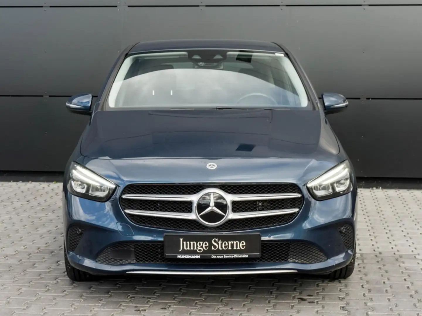 Mercedes-Benz B 250 e Style MBUXNavi+ Distronic Kamera Blau - 2