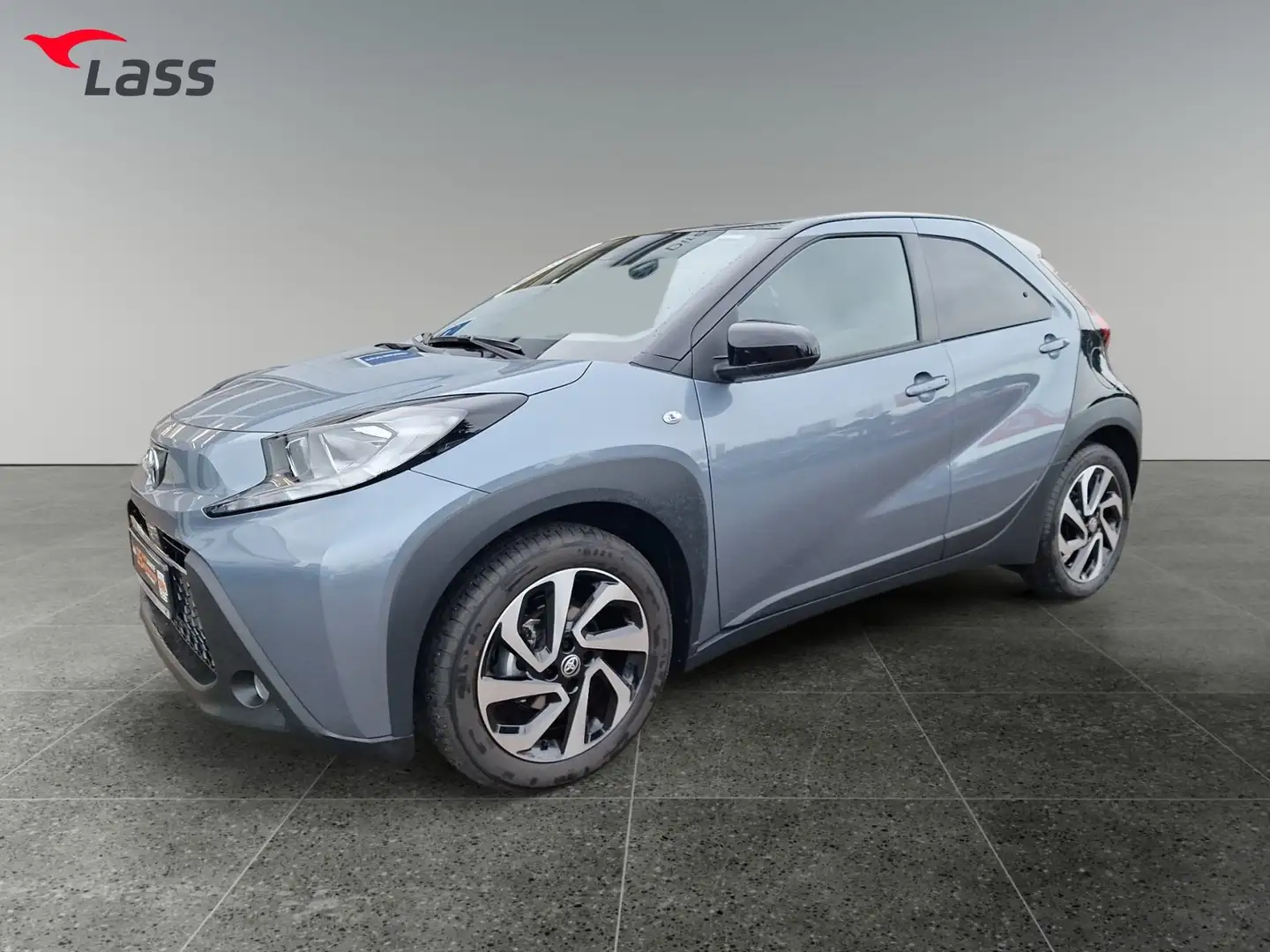 Toyota Aygo 1.0 Teamplayer ACC Fernlichtass. Kam. Navi Schwarz - 2