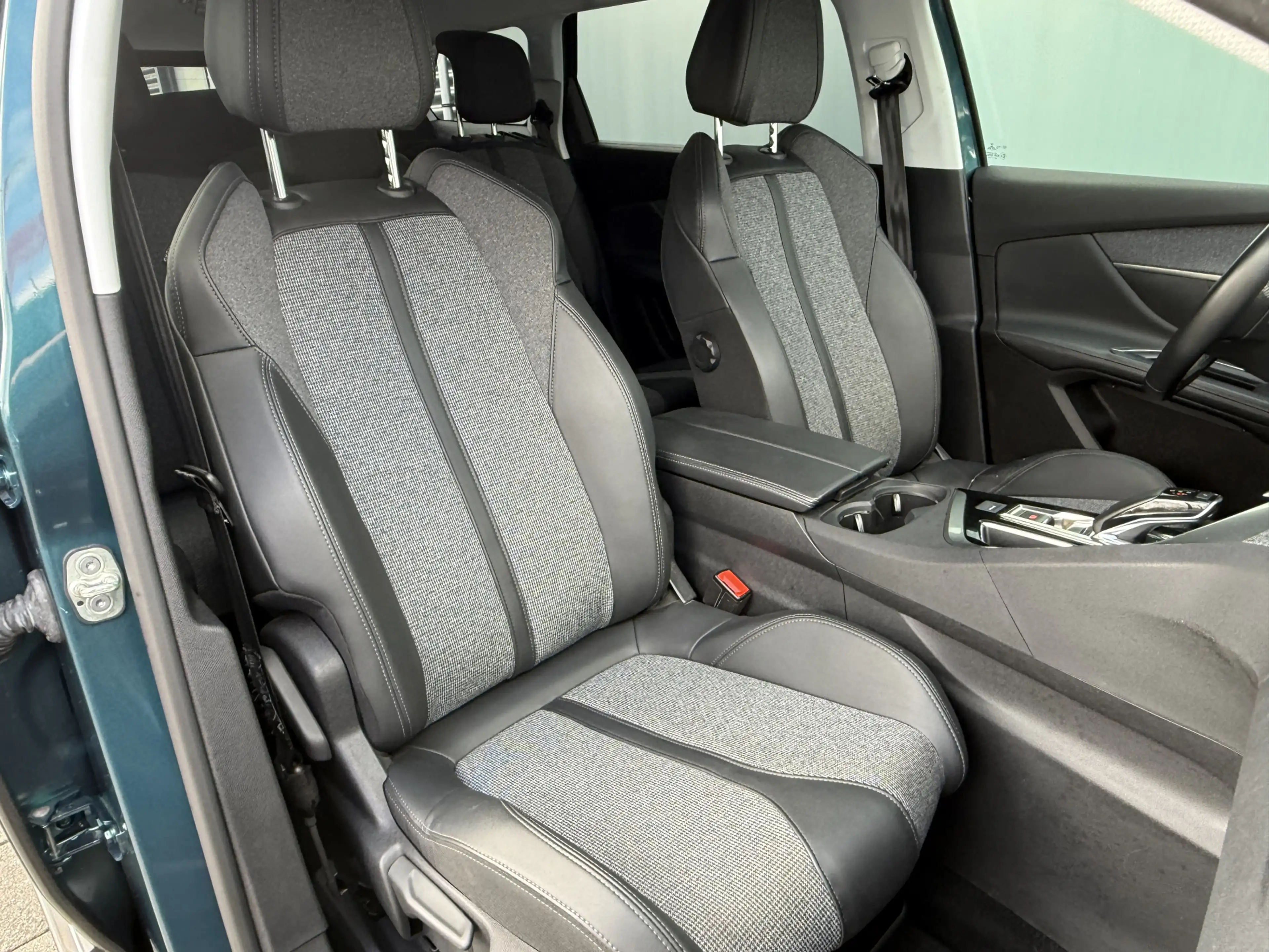 Peugeot 5008 BWJ 2021 | 1.2T 131PK Premium Av. AUTOMAAT | CLIMA — photo 36