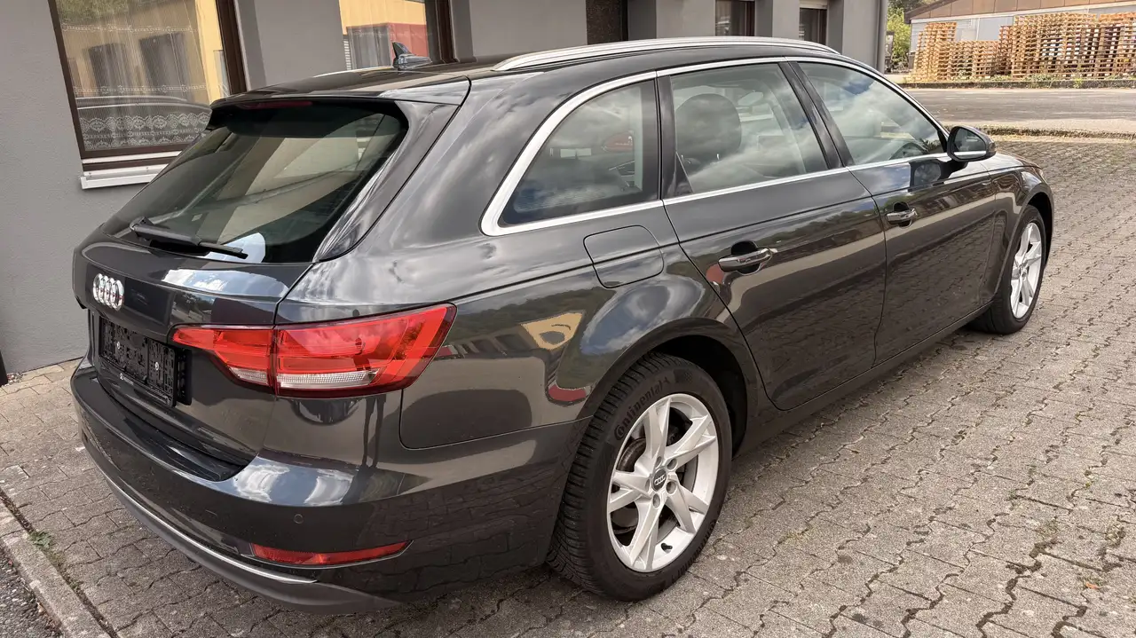Audi A4 Sport NAVI LEDER DSG AHK TÜV u SERVICE NEU, foto 3