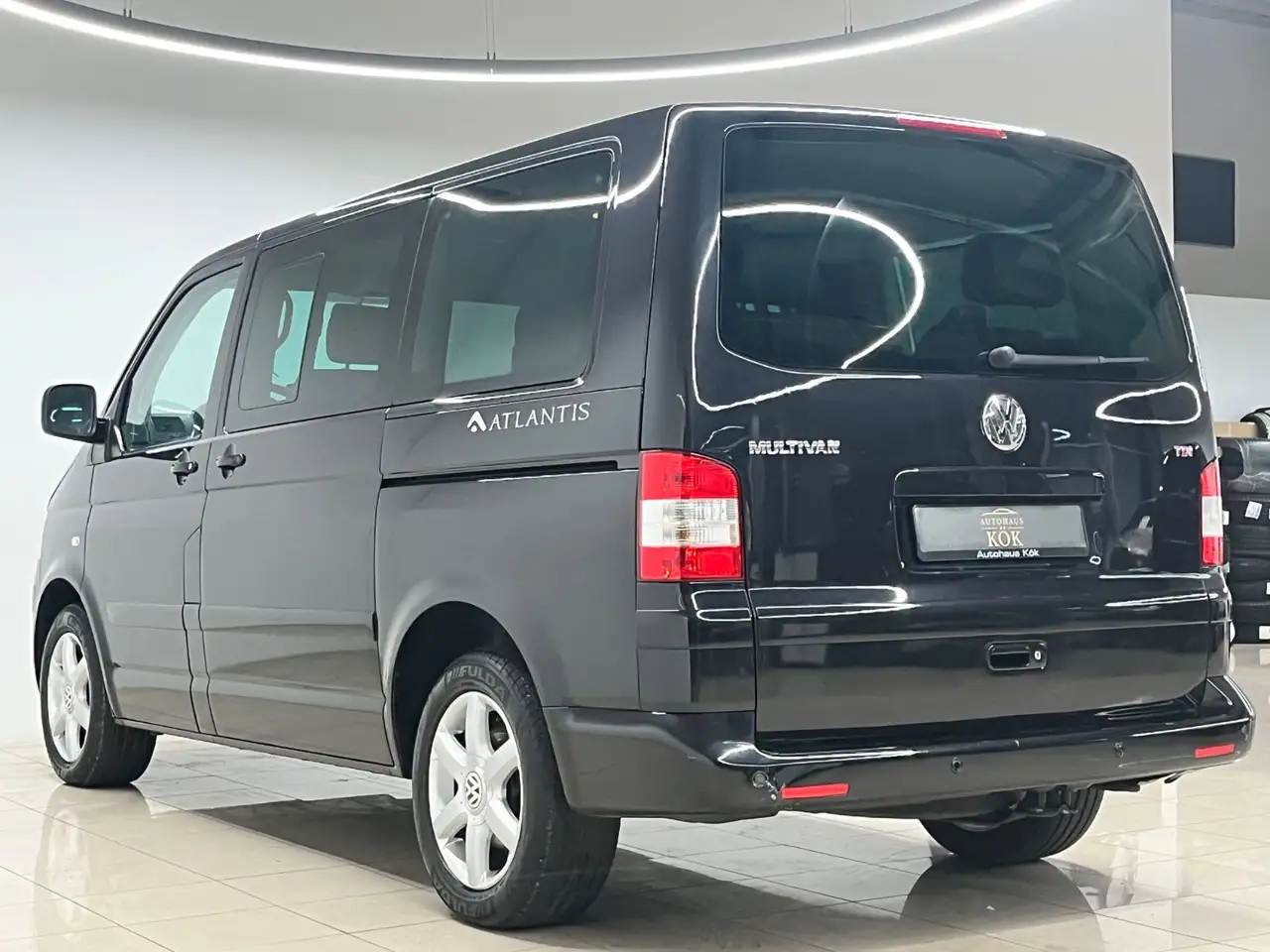 VOLKSWAGEN MULTIVAN ATLANTIS DSG - 6 PLACES - CUIR - RÉGULATEUR DE VITESSE - CLIMATISATION - JANTES ALLIAGE