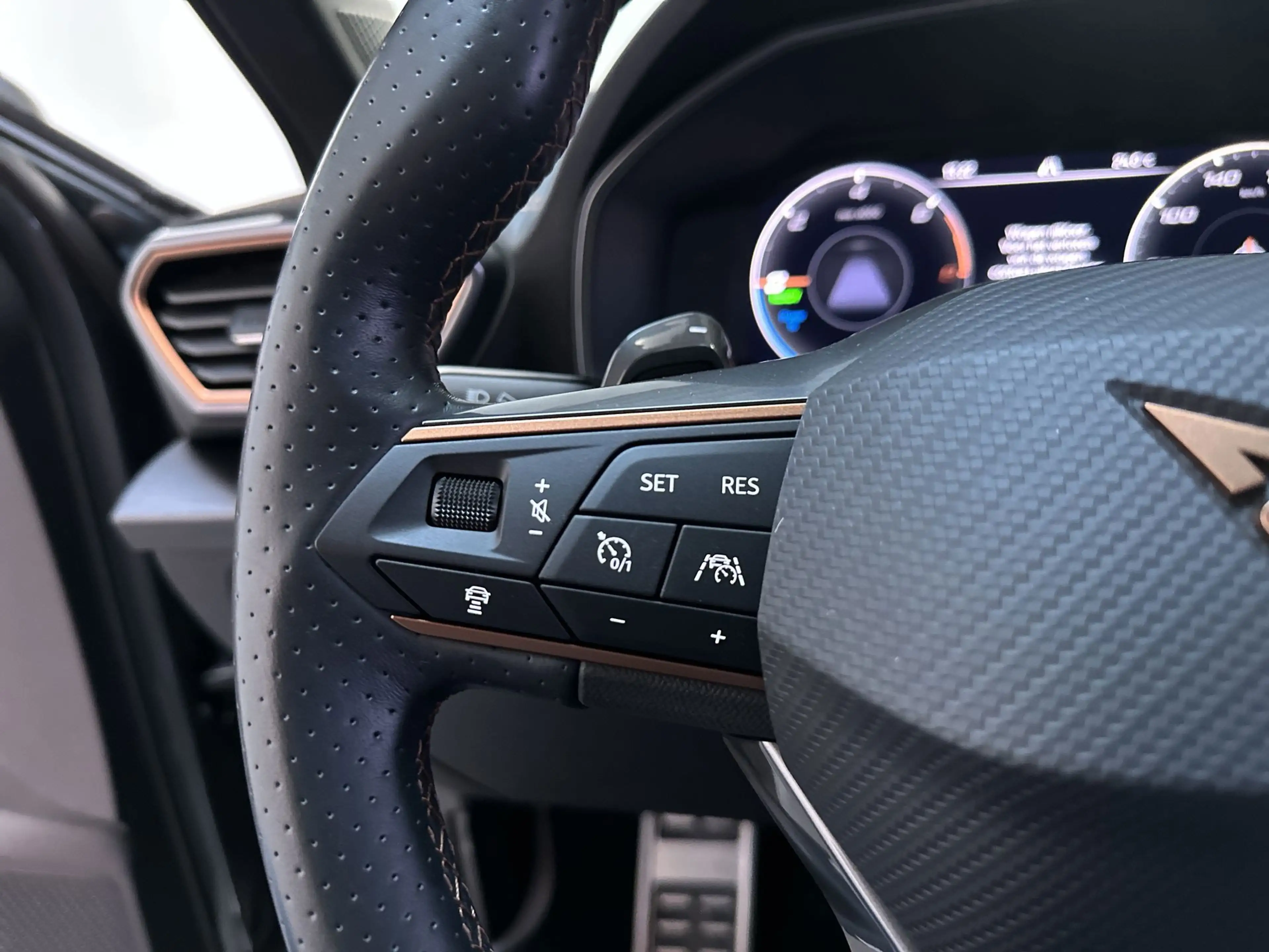 CUPRA Formentor 1.4 e-Hybrid VZ 245pk Performance Camera Trekhaak — photo 19
