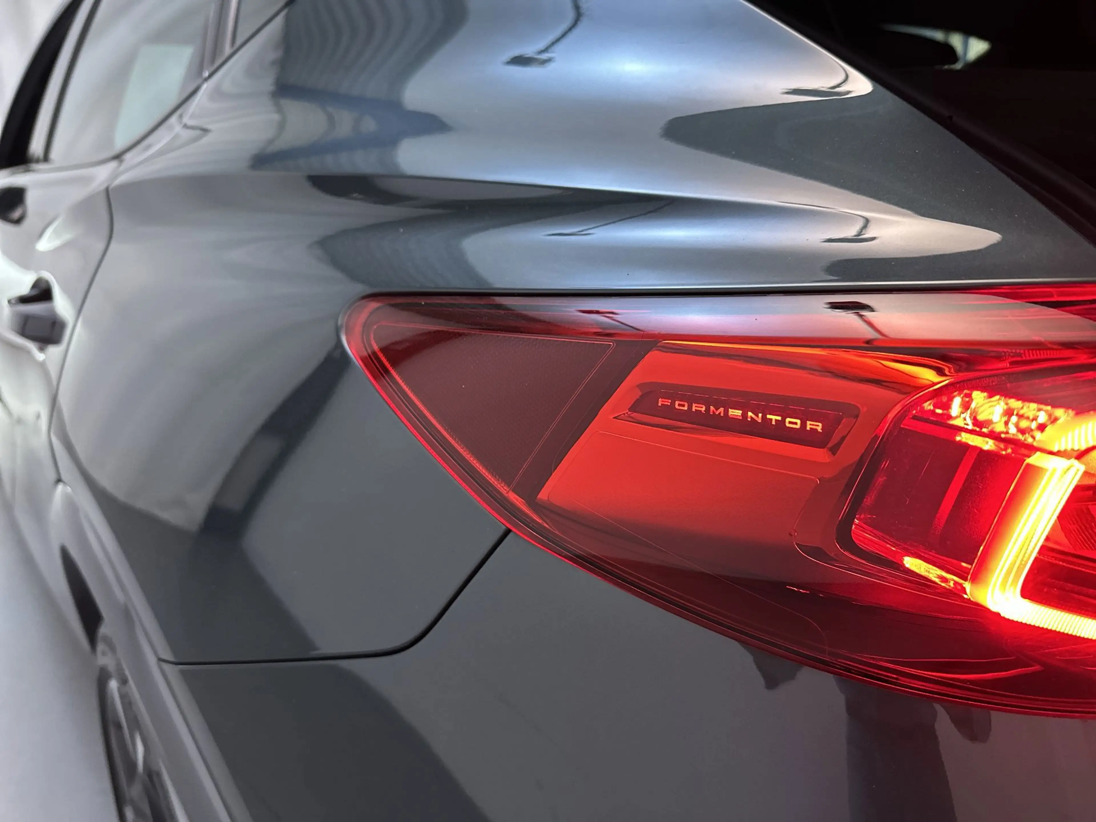 CUPRA Formentor 1.4 e-Hybrid VZ 245pk Performance Camera Trekhaak — photo 21