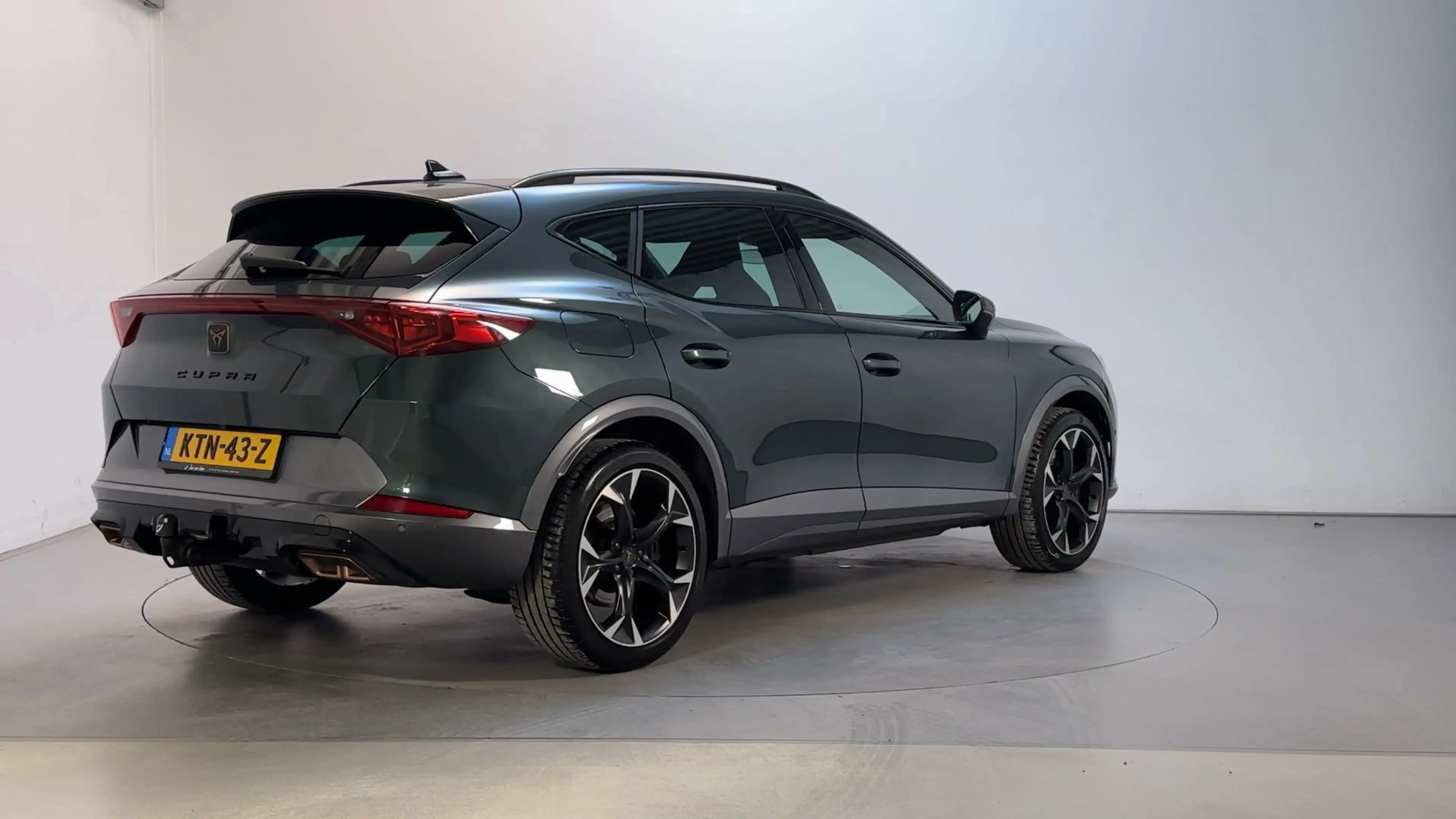 CUPRA Formentor 1.4 e-Hybrid VZ 245pk Performance Camera Trekhaak — photo 3