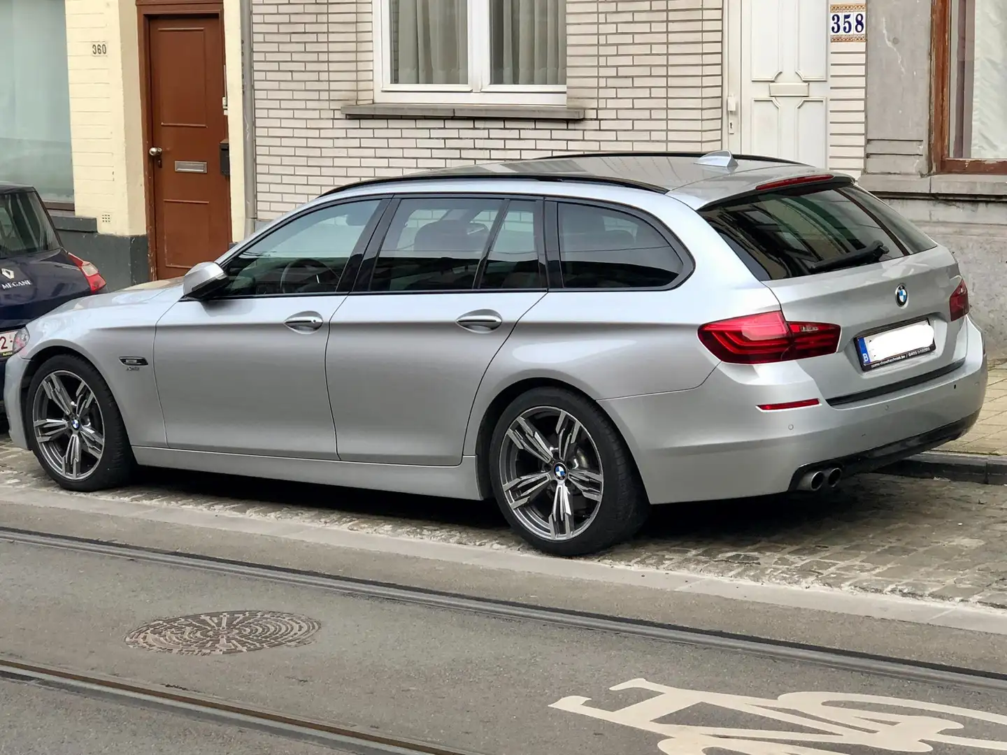 BMW 520 520d Xdrive -Luxury line- Euro6B- Zilver - 1