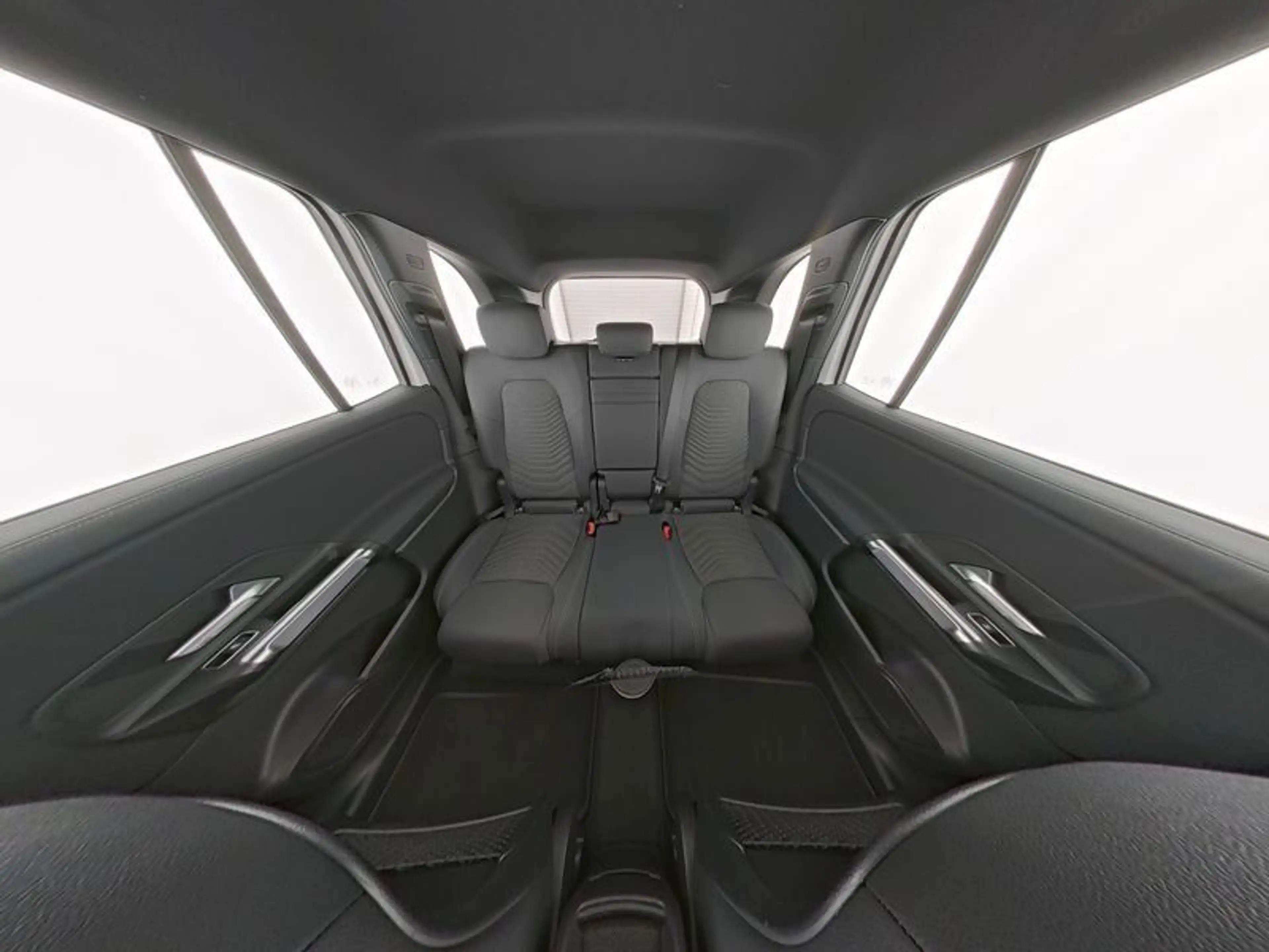 Mercedes-Benz EQB 250 PROGRESSIVE ADVANCED MEMORY FAP WINTER — photo 8