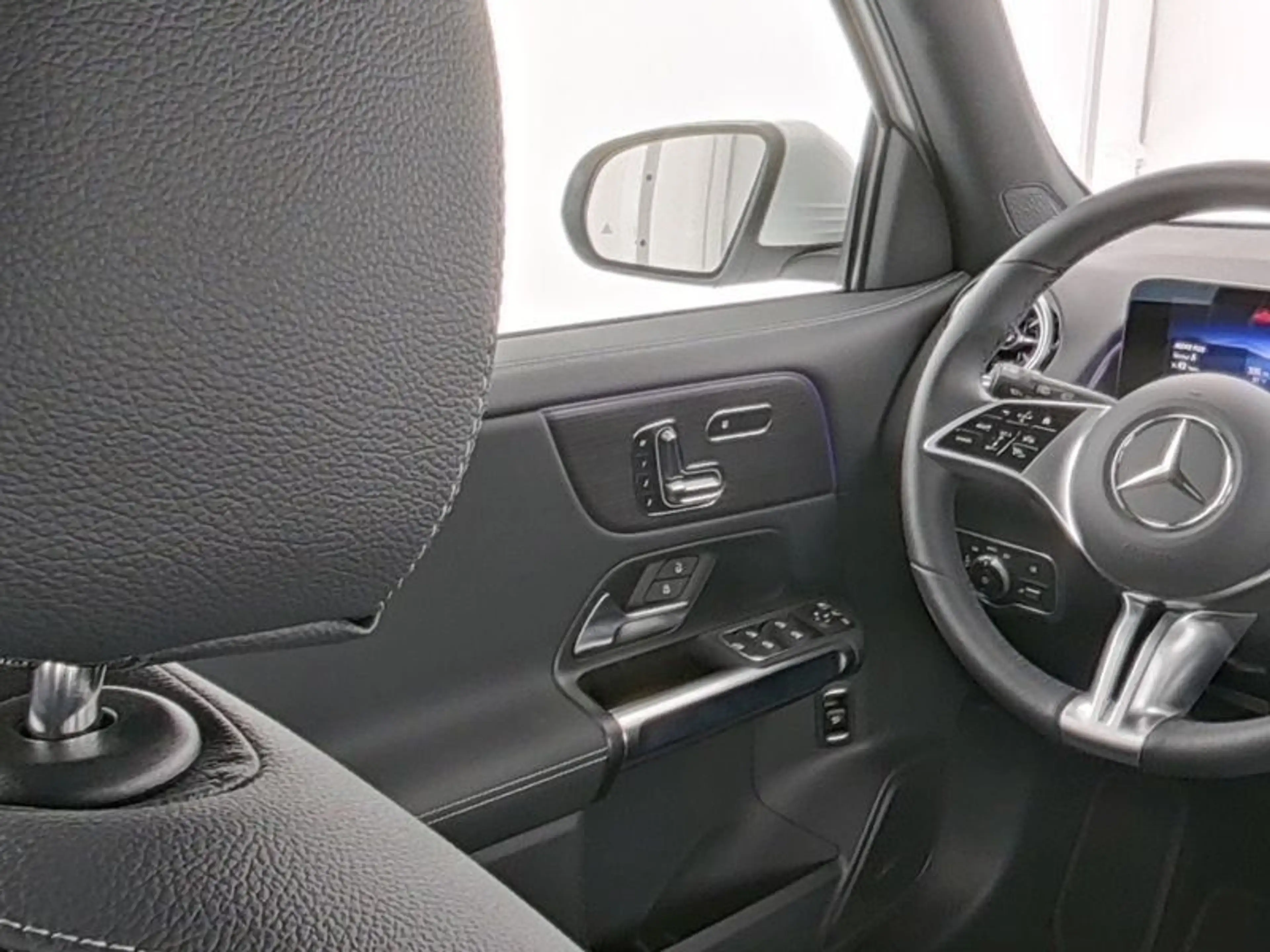 Mercedes-Benz EQB 250 PROGRESSIVE ADVANCED MEMORY FAP WINTER — photo 9
