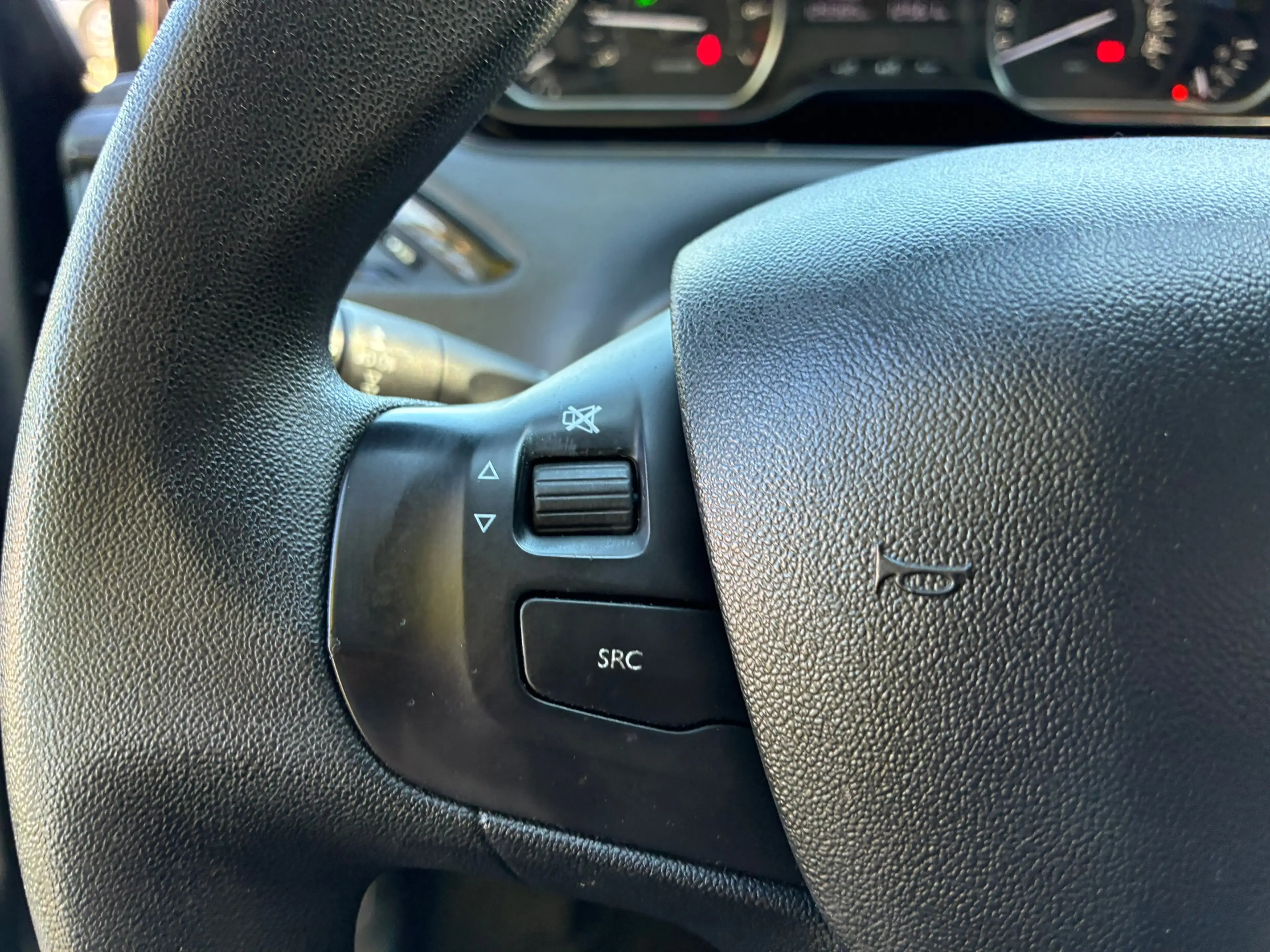 Peugeot 208 1.2 PureTech Blue Lion | Airco + Navi nu €5.975,-! — photo 15