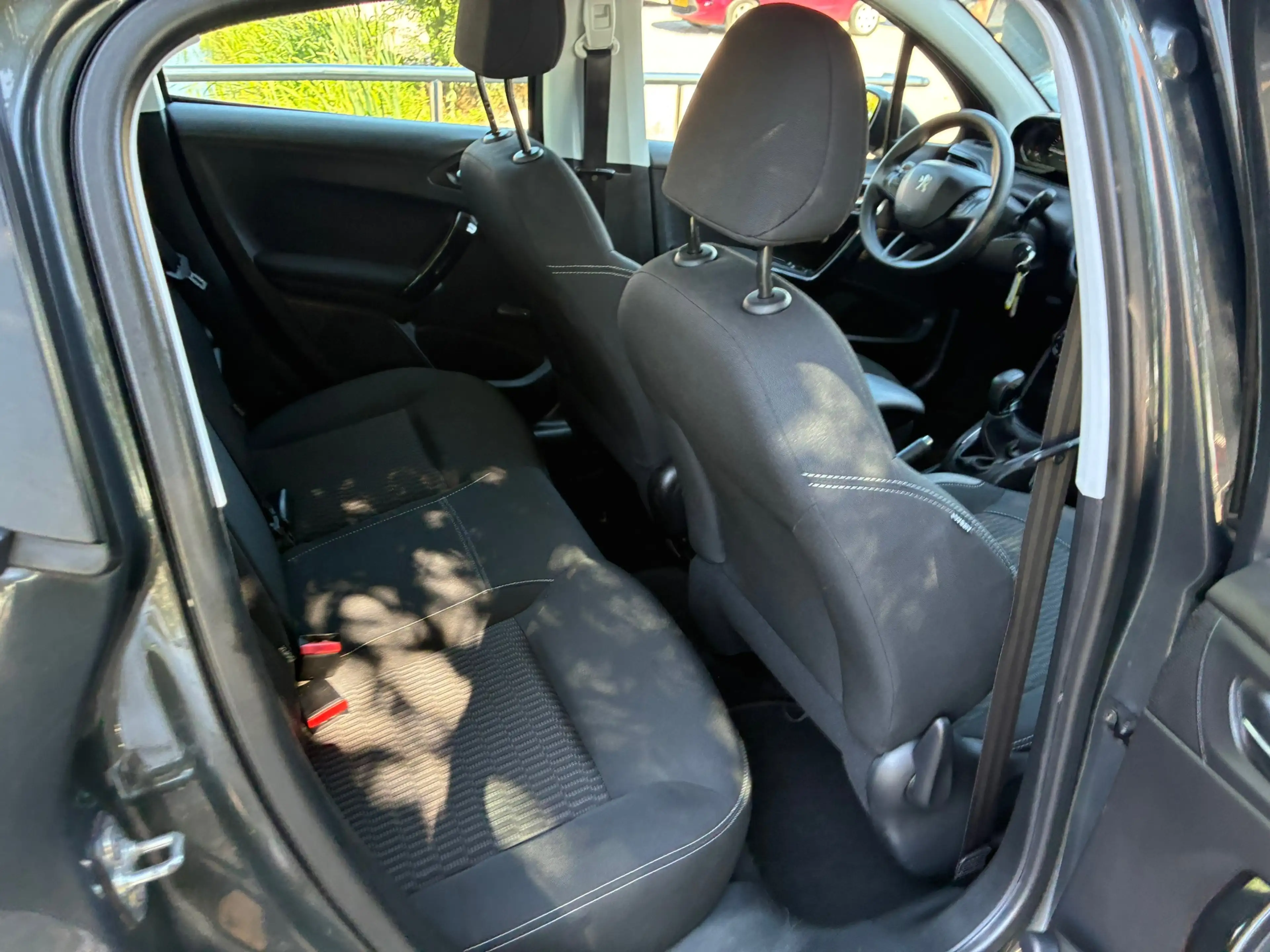 Peugeot 208 1.2 PureTech Blue Lion | Airco + Navi nu €5.975,-! — photo 8