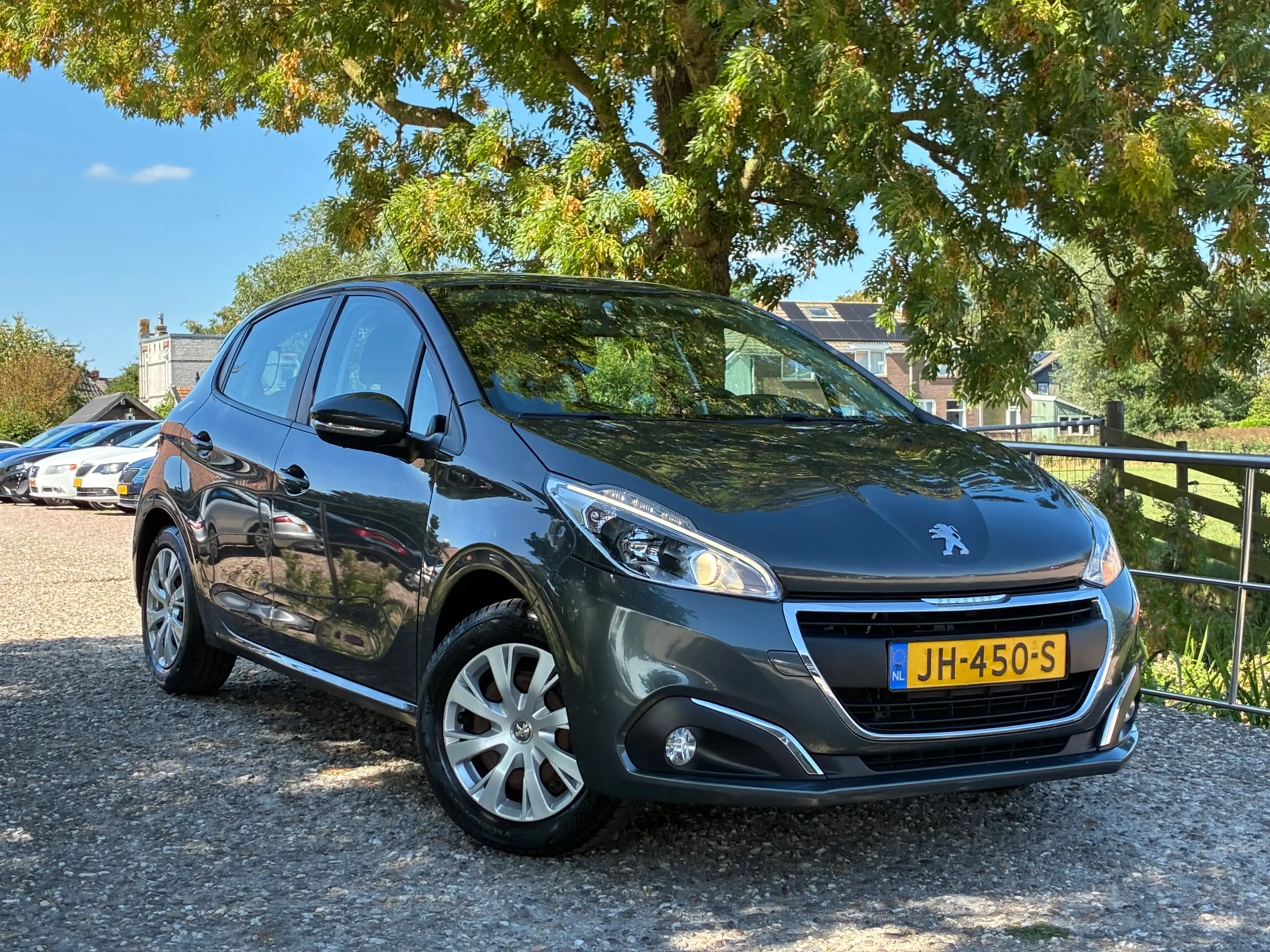 Peugeot 208 1.2 PureTech Blue Lion | Airco + Navi nu €5.975,-!