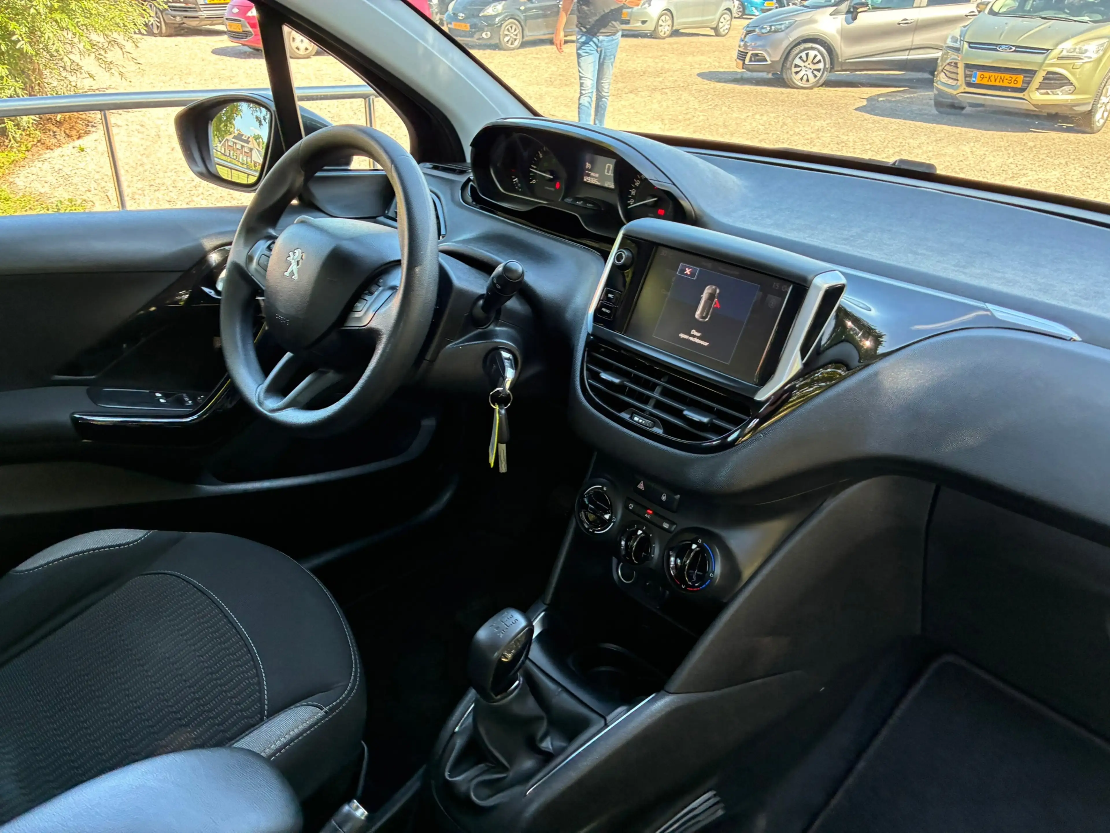 Peugeot 208 1.2 PureTech Blue Lion | Airco + Navi nu €5.975,-! — photo 3