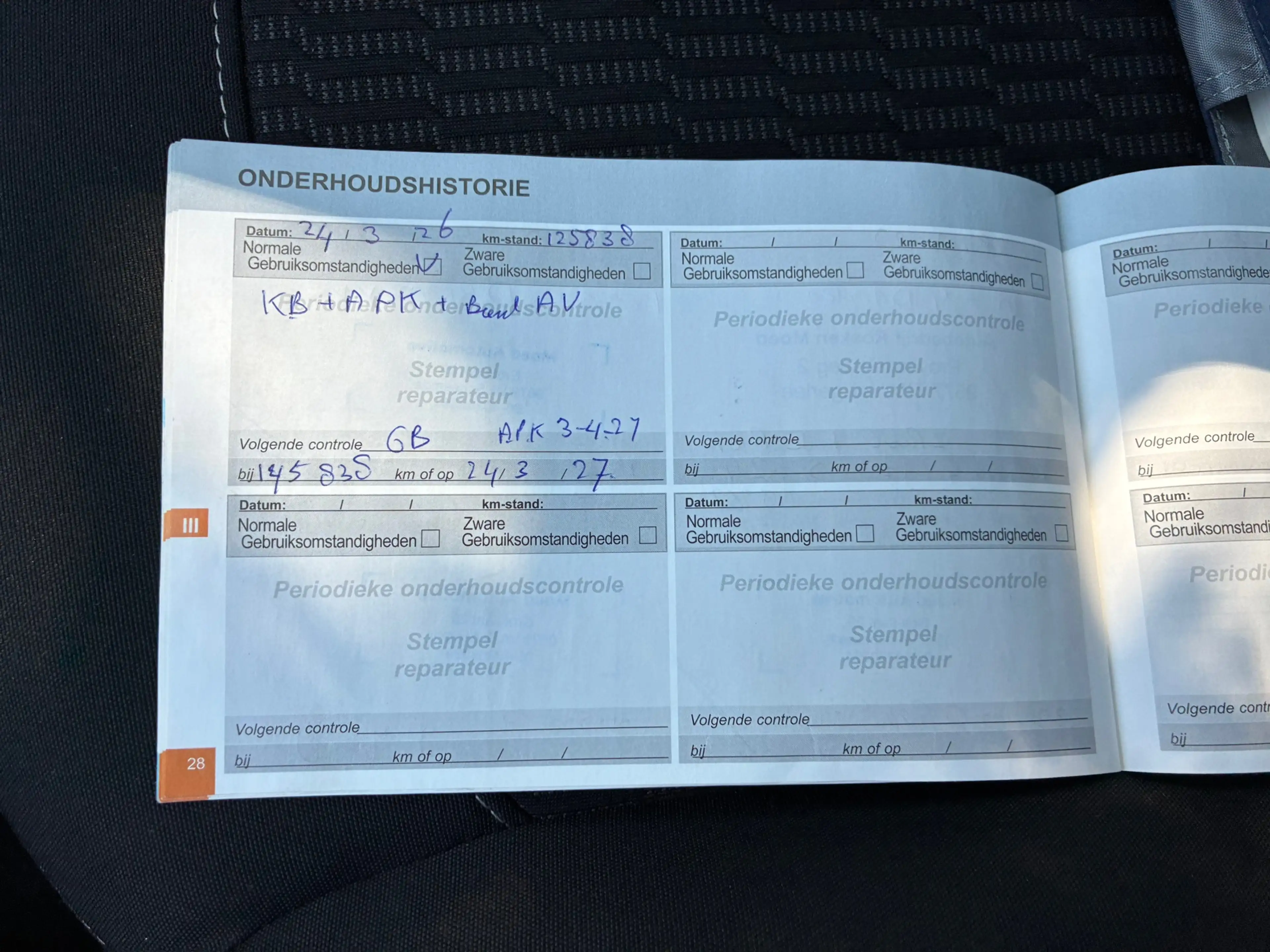 Peugeot 208 1.2 PureTech Blue Lion | Airco + Navi nu €5.975,-! — photo 23