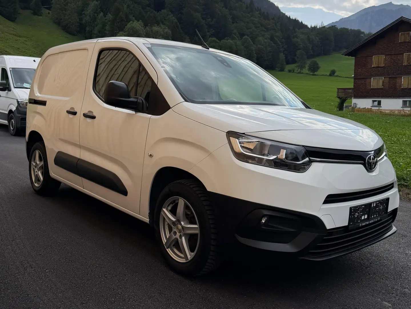 Toyota Proace City Pro Ace City Kastenwagen 1,5 D-4D 102 L1 Basis Basis Weiß - 2