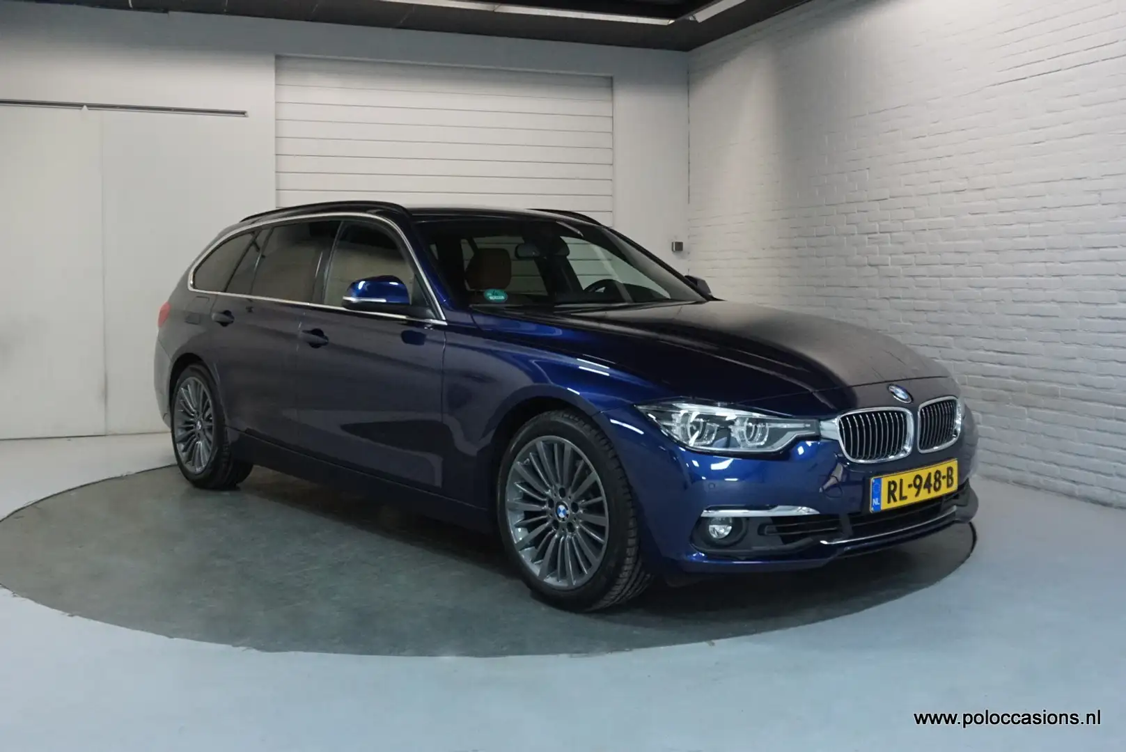 BMW 330 3-serie Touring 330i High Exec Automaat | Leder | Blue - 2