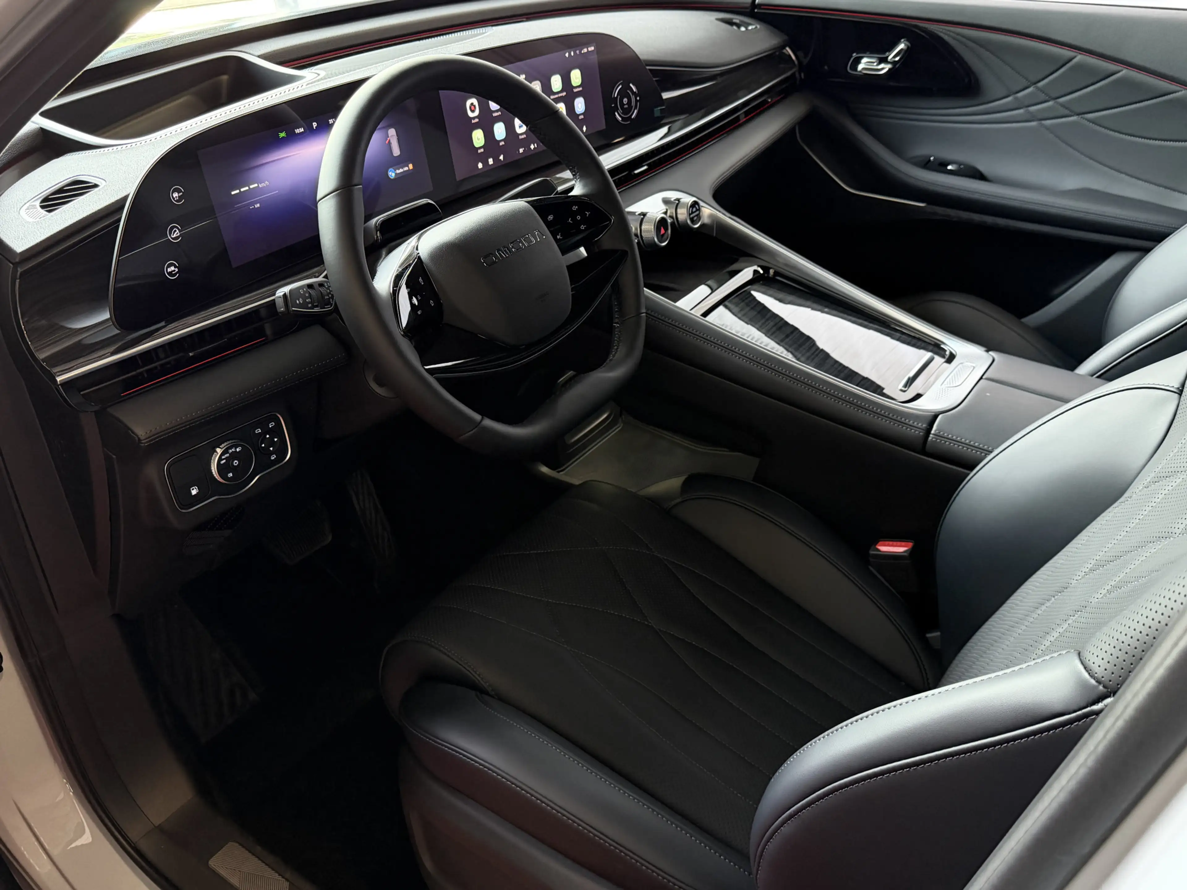 Omoda 9 OMODA 9 PREMIUM TECH GRAY AWD 145 KM ELEC MET BENZ — photo 10