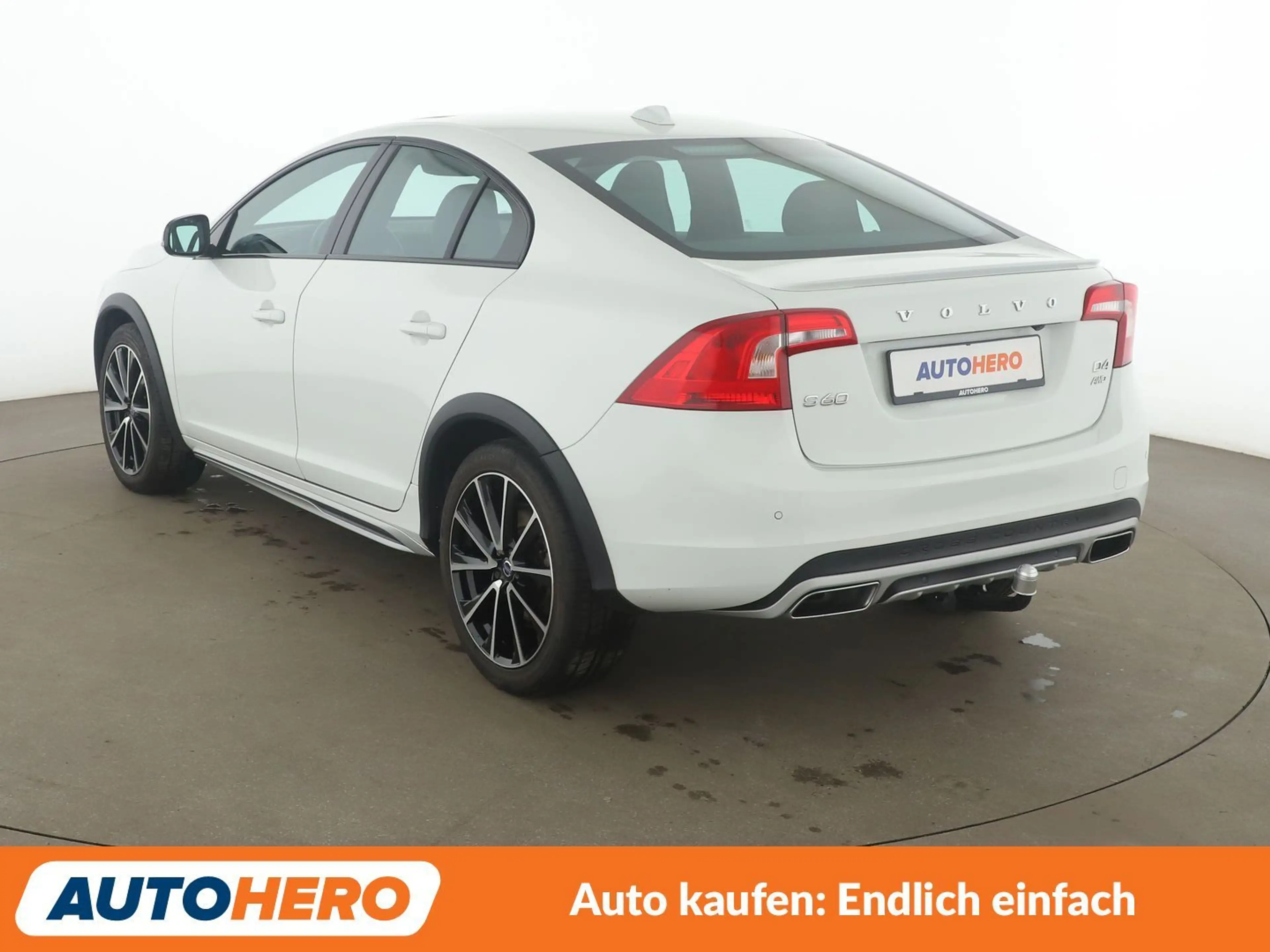Volvo S60 Cross Country 2.4 D4 Summum AWD Aut.*NAVI*BI-XENON*ACC*CAM*PDC* — photo 4