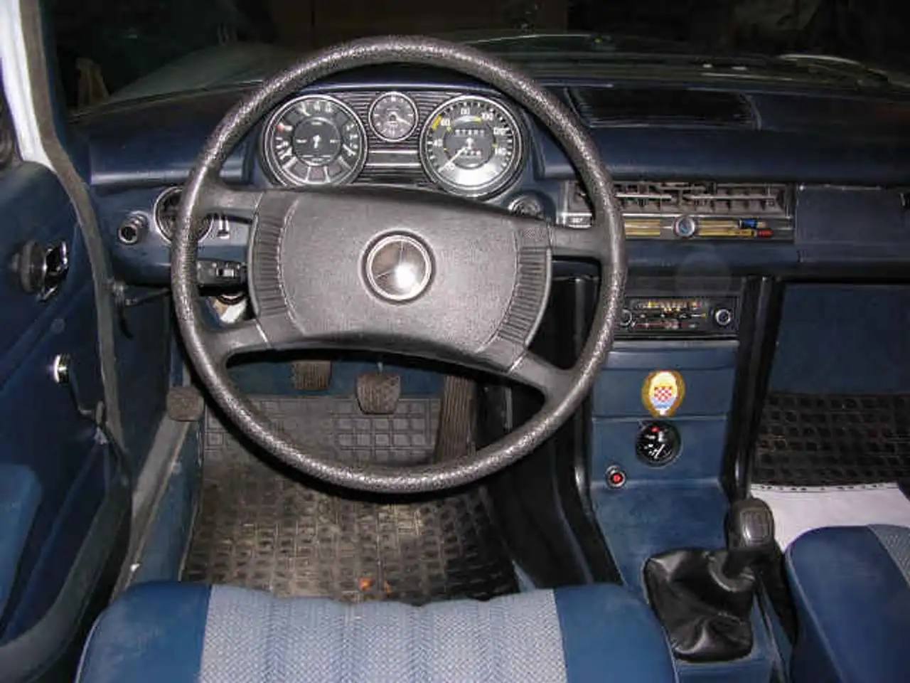 Mercedes-Benz 200 D/8, foto 9