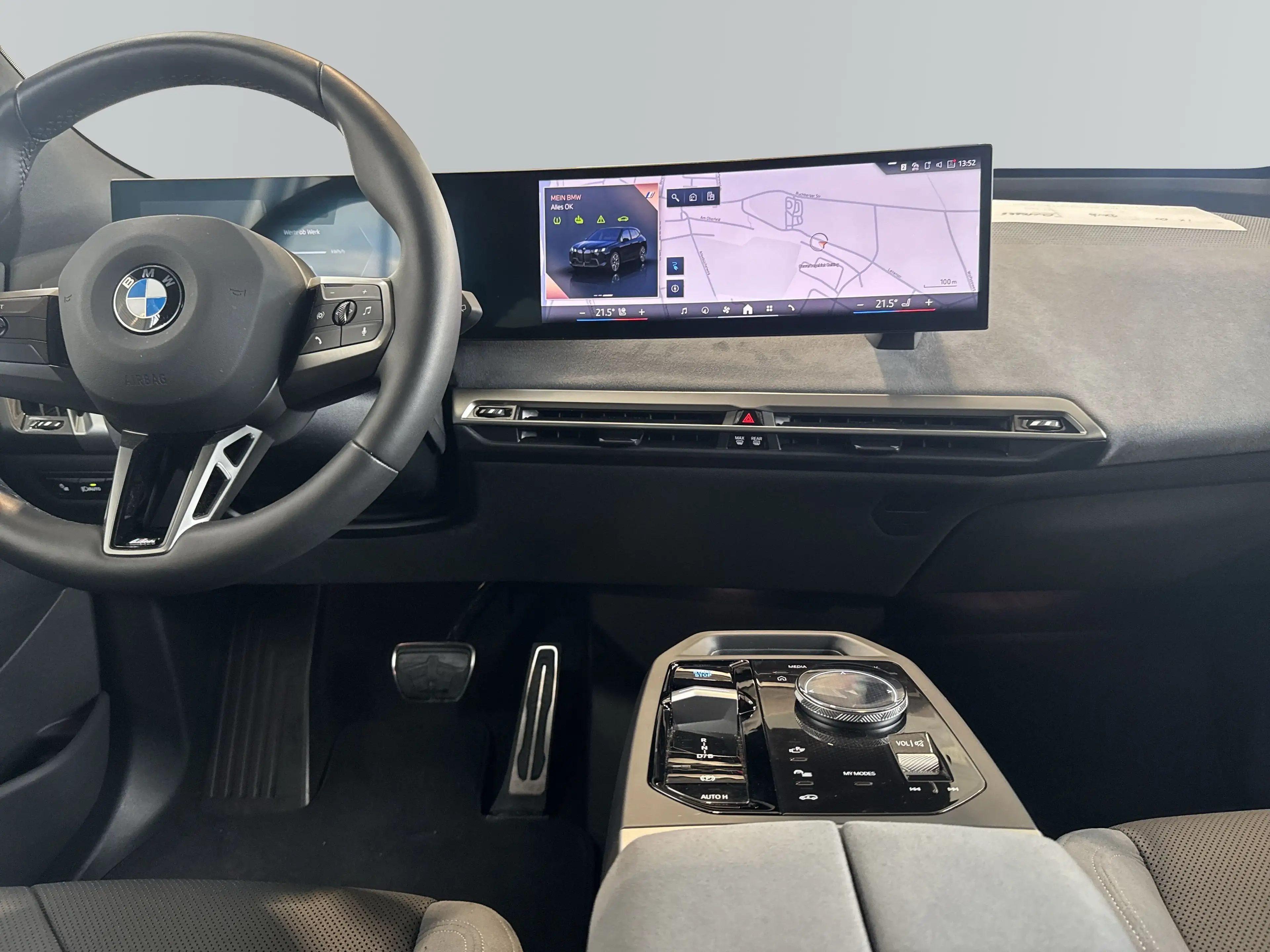 BMW iX xDrive60 — photo 13
