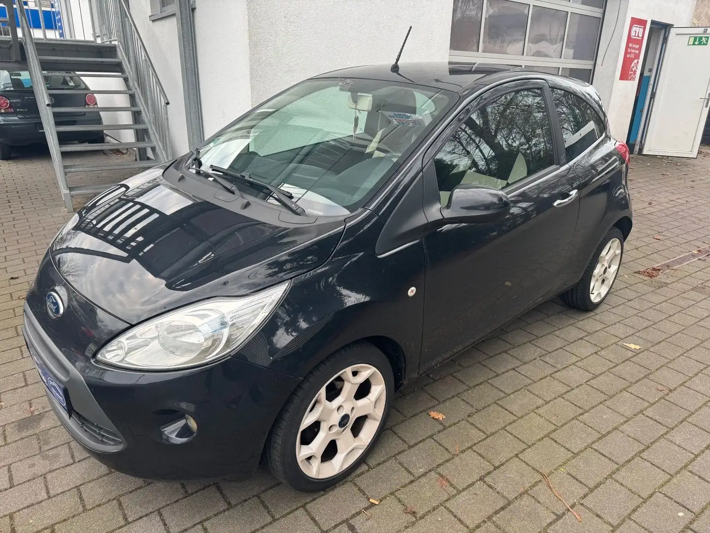 Ford Ka/Ka+ Titanium/Klima/NSW Schwarz - 1