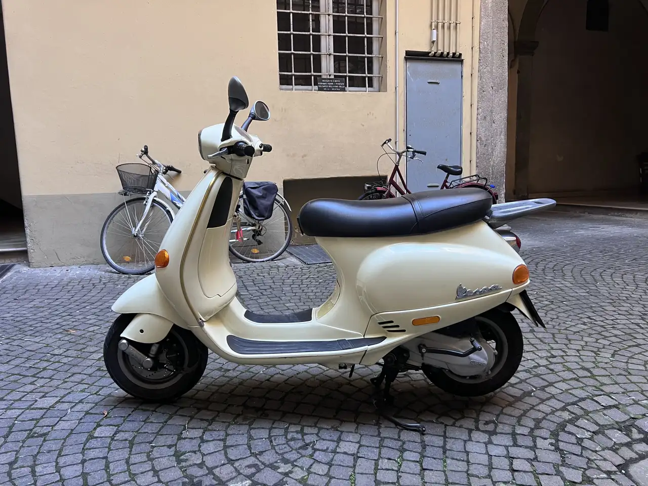 Vespa ET 4