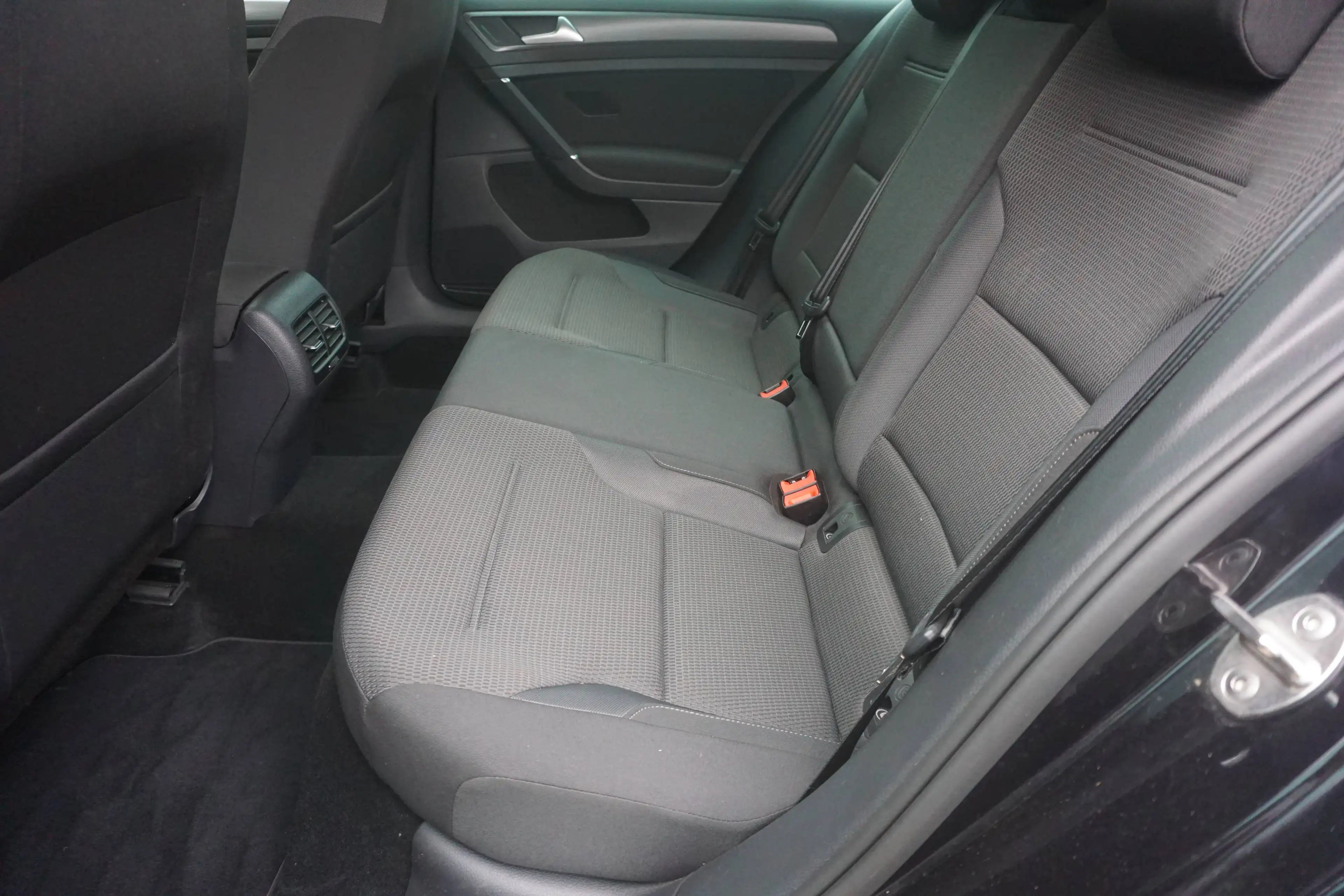 Volkswagen e-Golf e-Golf 35.8kWh-Navi-Cam-Keyless-Carplay-Acc-Garantie — photo 6