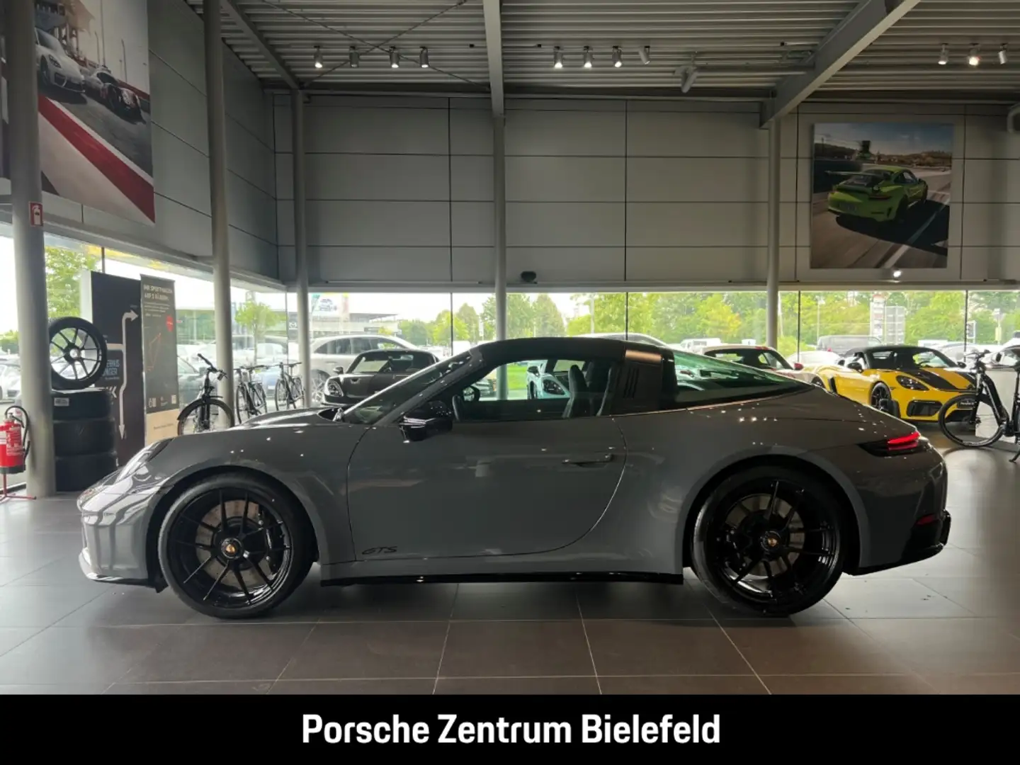 Porsche 992 911 Targa 4 GTS LiftsystemVA LED-Matrix BOSE Grau - 2