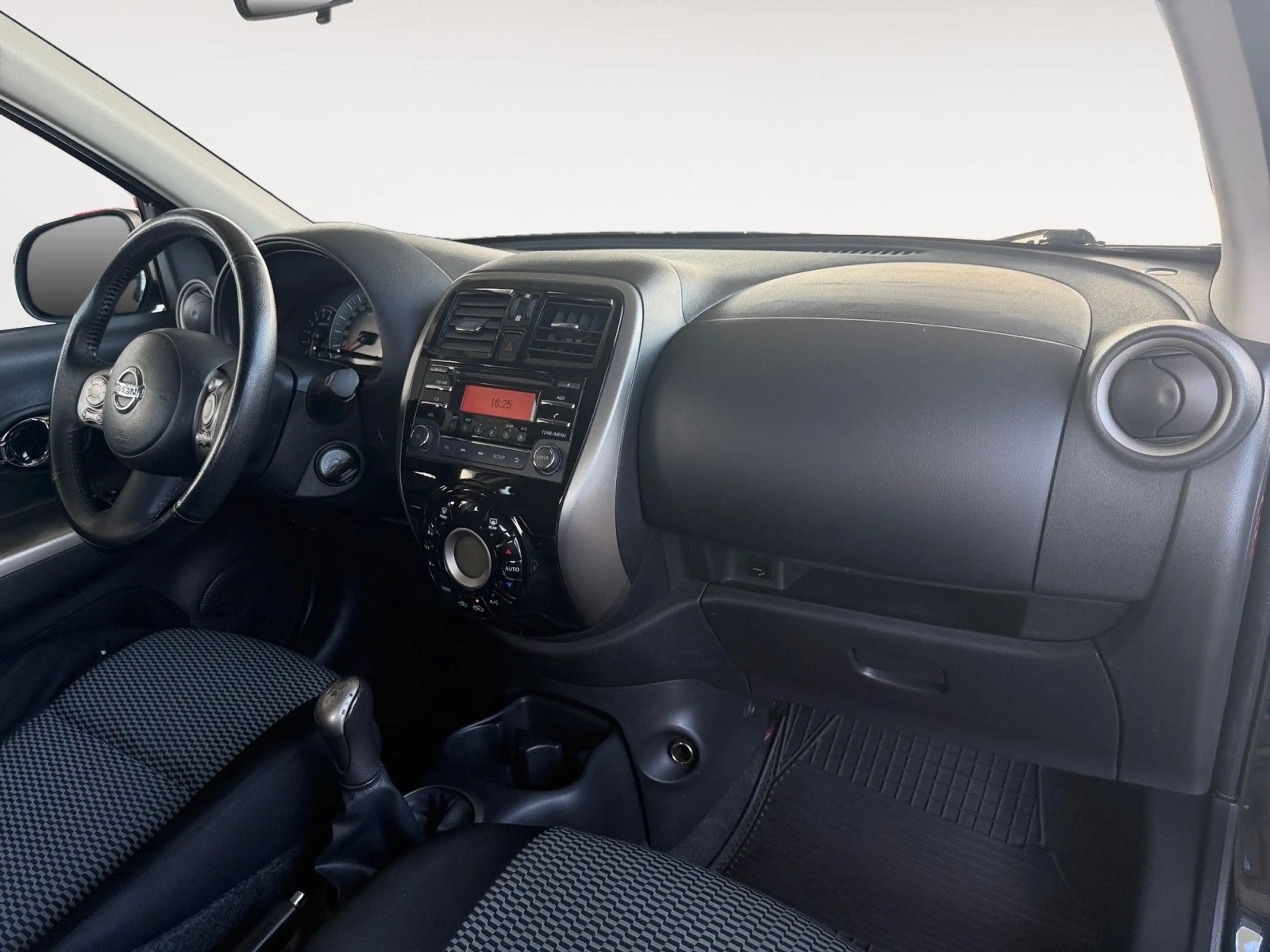 Nissan Micra 1.2 Sitzheizung Klima USB neue Inspektion — photo 15