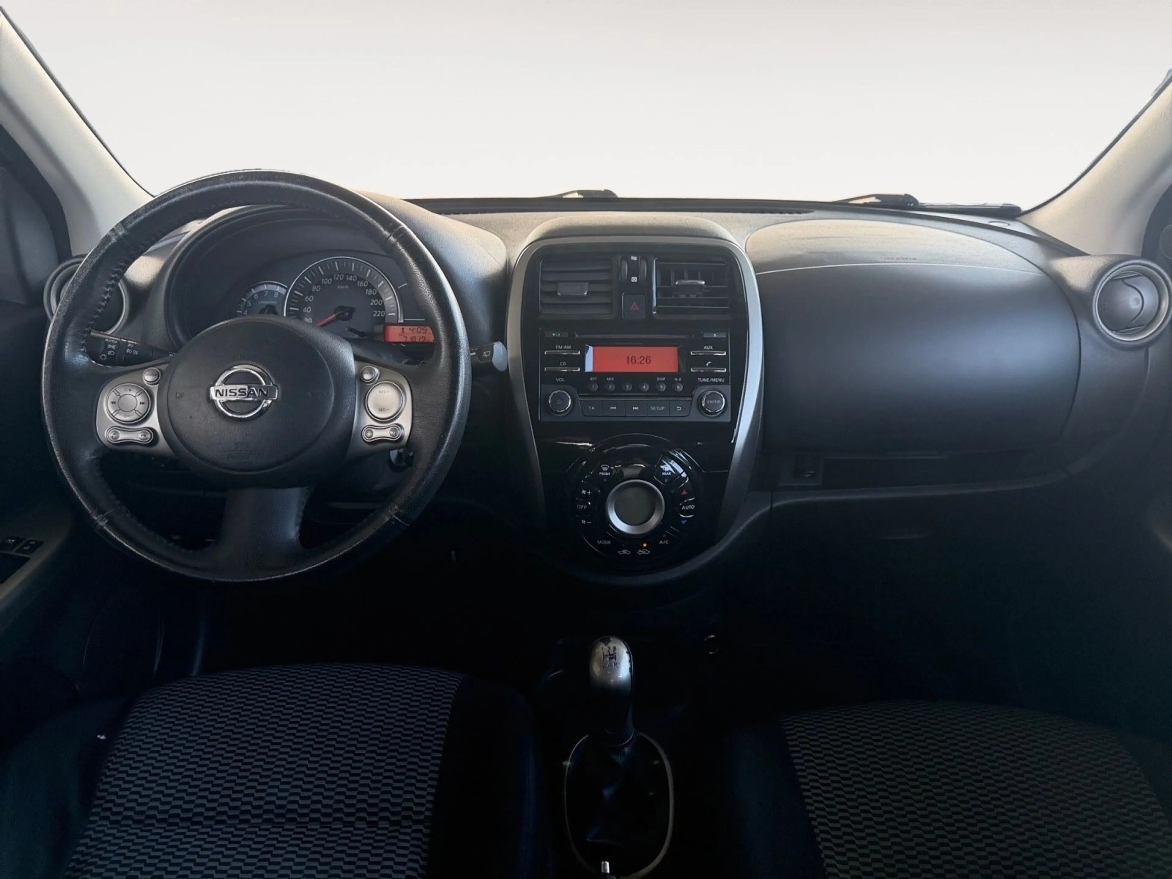 Nissan Micra 1.2 Sitzheizung Klima USB neue Inspektion — photo 13