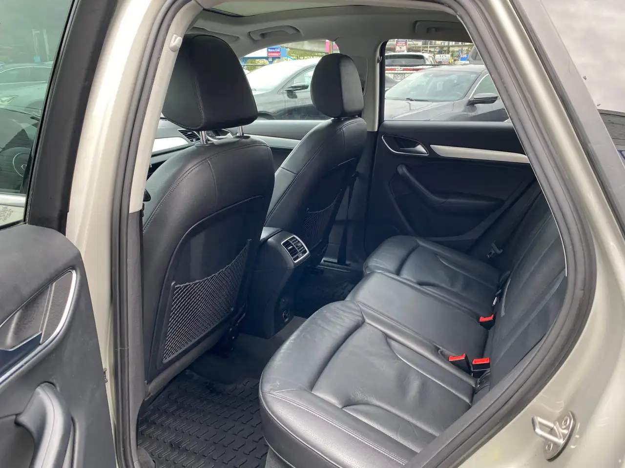 Audi Q3 снимка Audi Q3