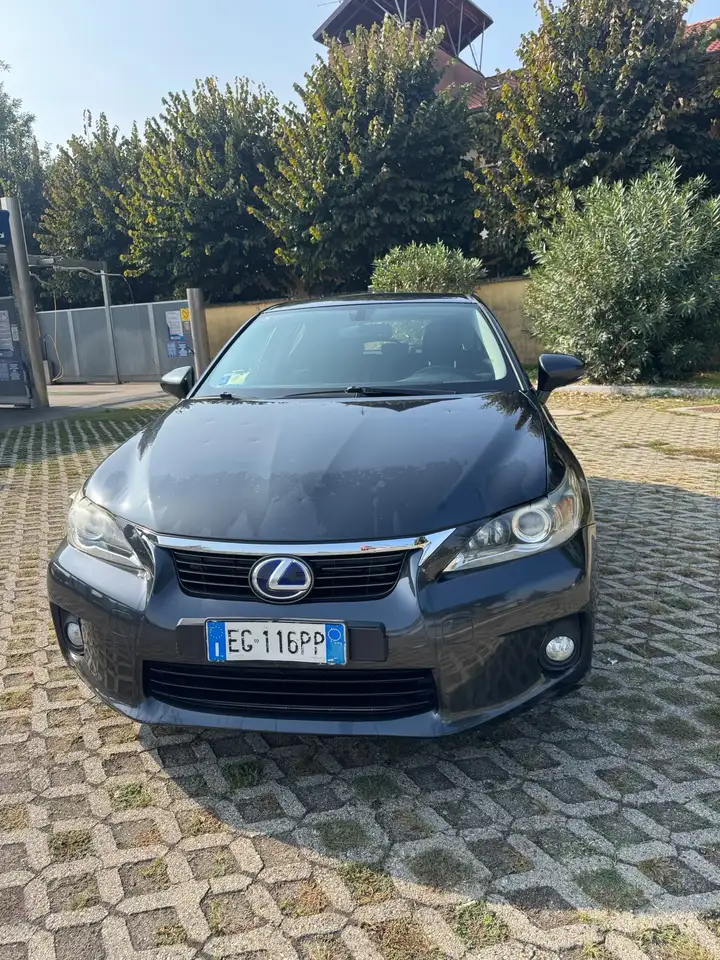 Lexus CT 200h