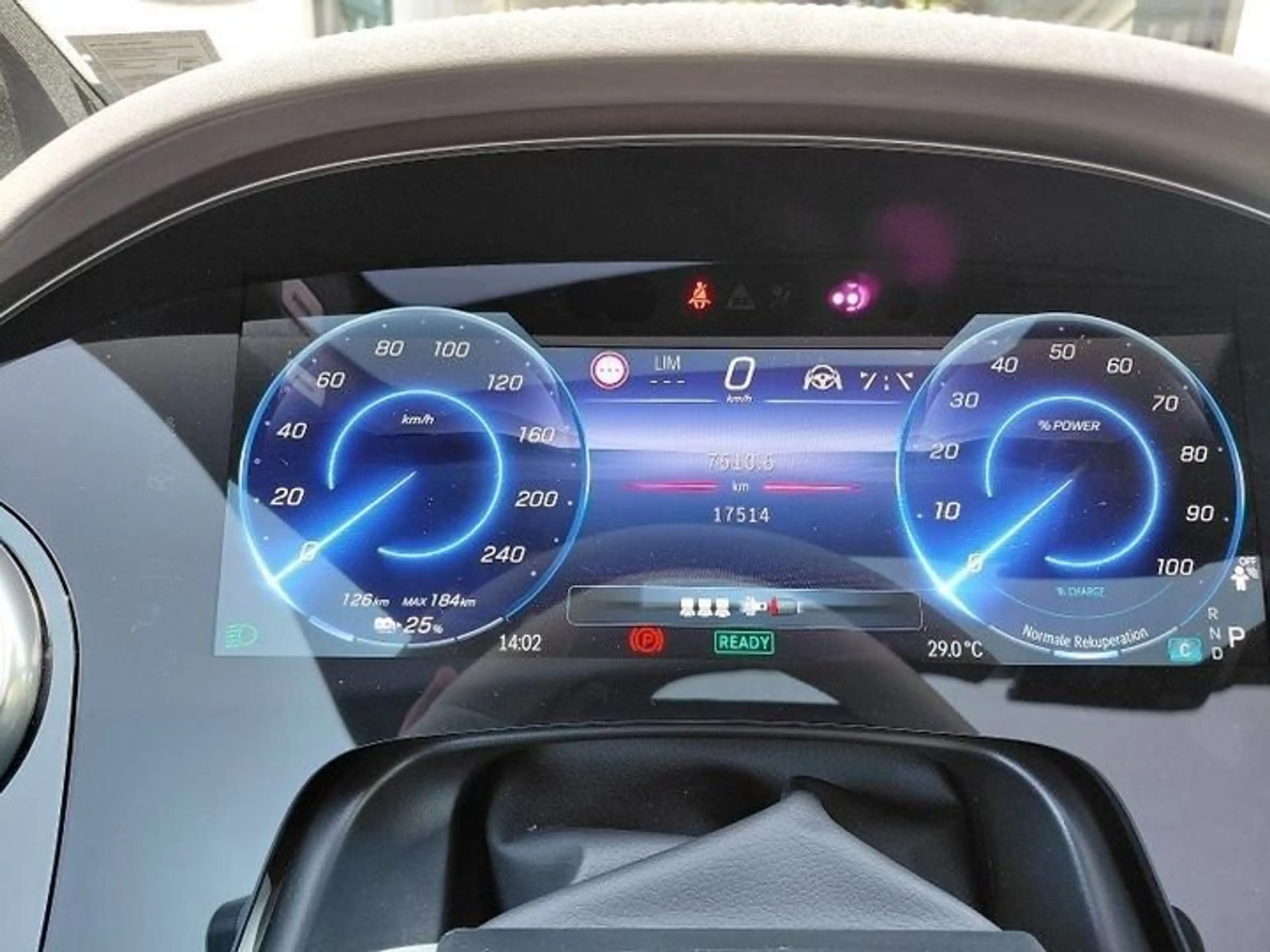 Mercedes-Benz EQS 580 AMG ManufakturInterieur TV Masage AR-HUD — photo 8