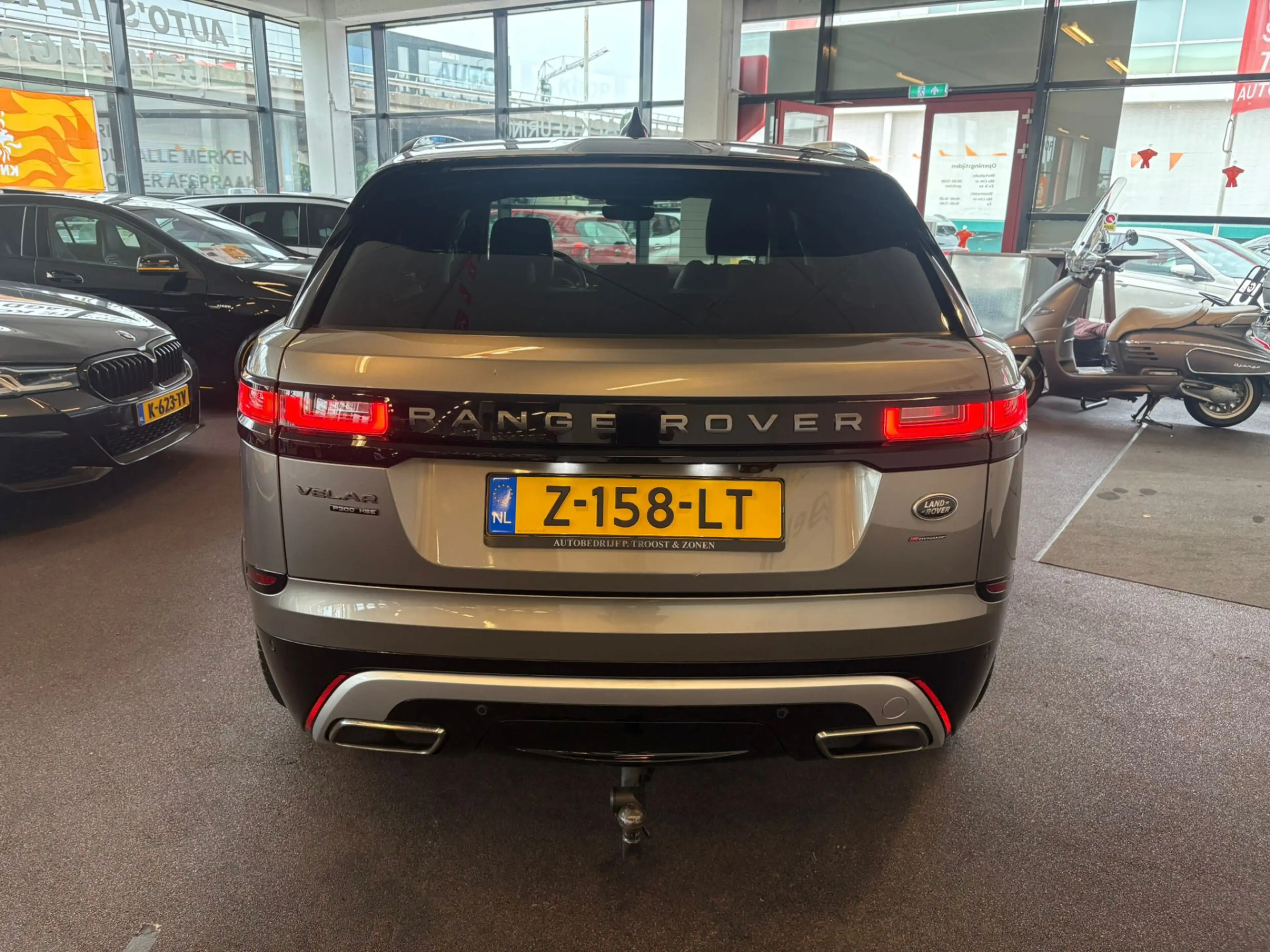 Land Rover Range Rover Velar 2.0 P300 Turbo AWD R-Dynamic HSE | Panoramadak | L — photo 6