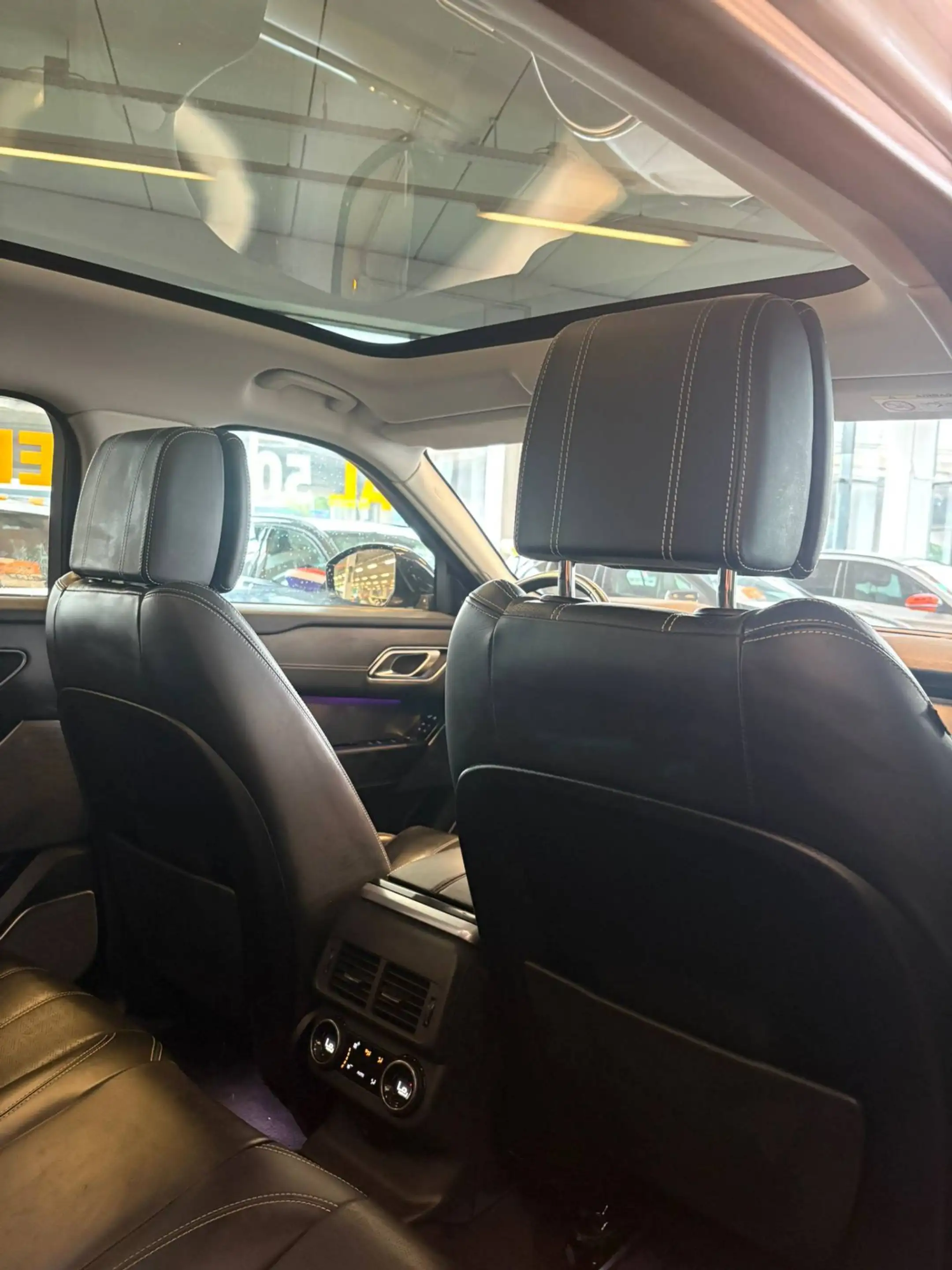 Land Rover Range Rover Velar 2.0 P300 Turbo AWD R-Dynamic HSE | Panoramadak | L — photo 22