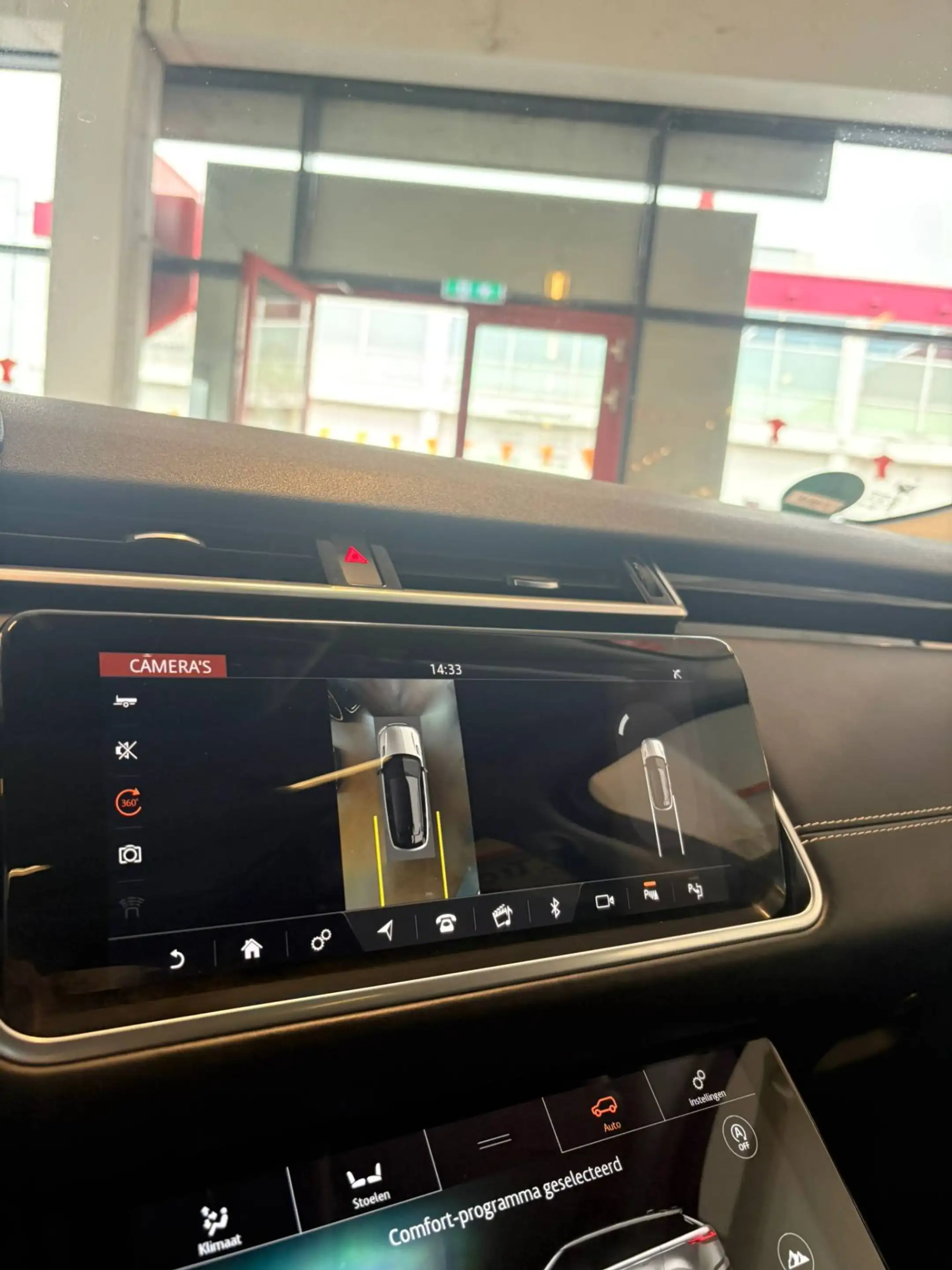 Land Rover Range Rover Velar 2.0 P300 Turbo AWD R-Dynamic HSE | Panoramadak | L — photo 12