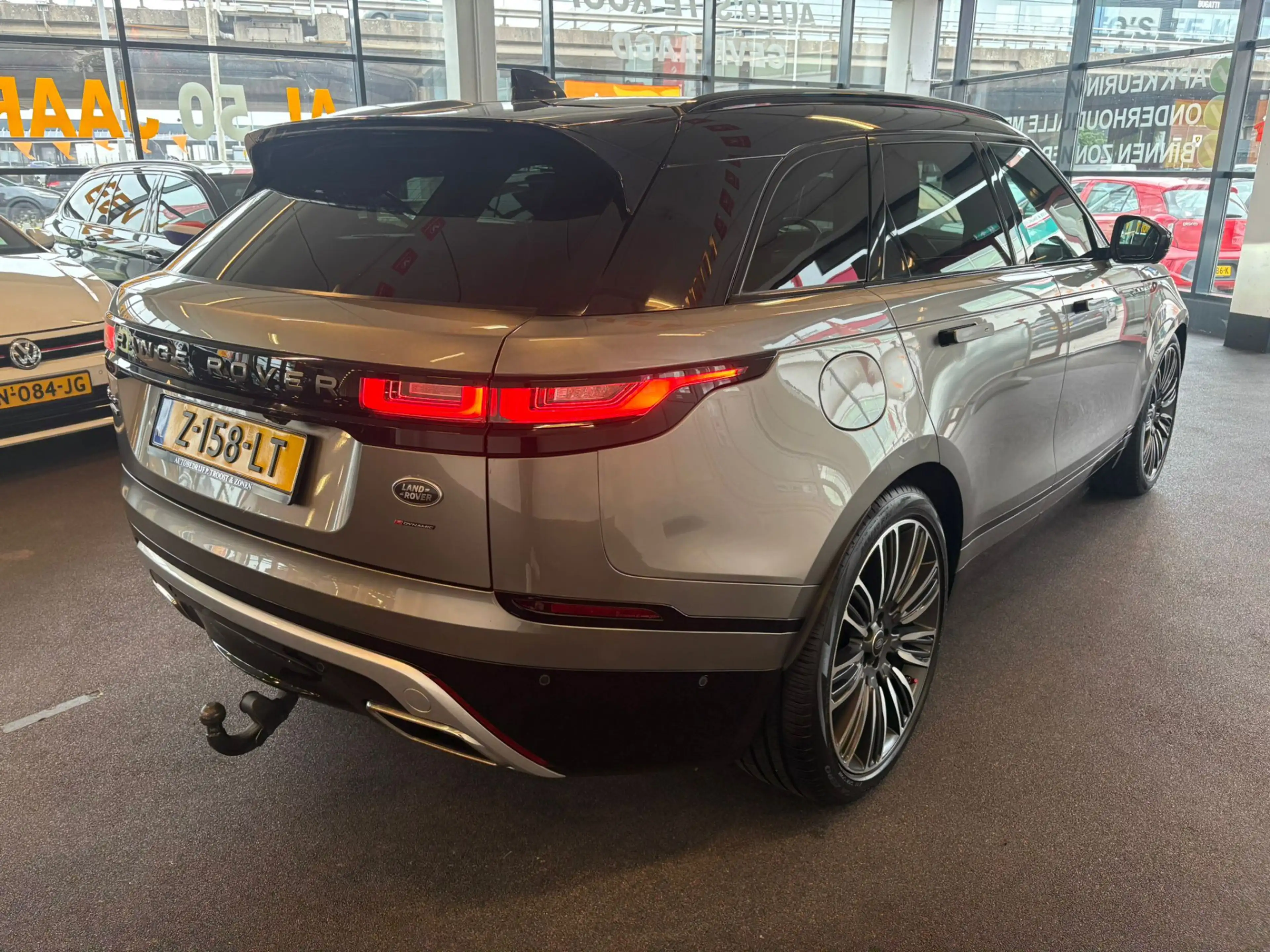 Land Rover Range Rover Velar 2.0 P300 Turbo AWD R-Dynamic HSE | Panoramadak | L — photo 7